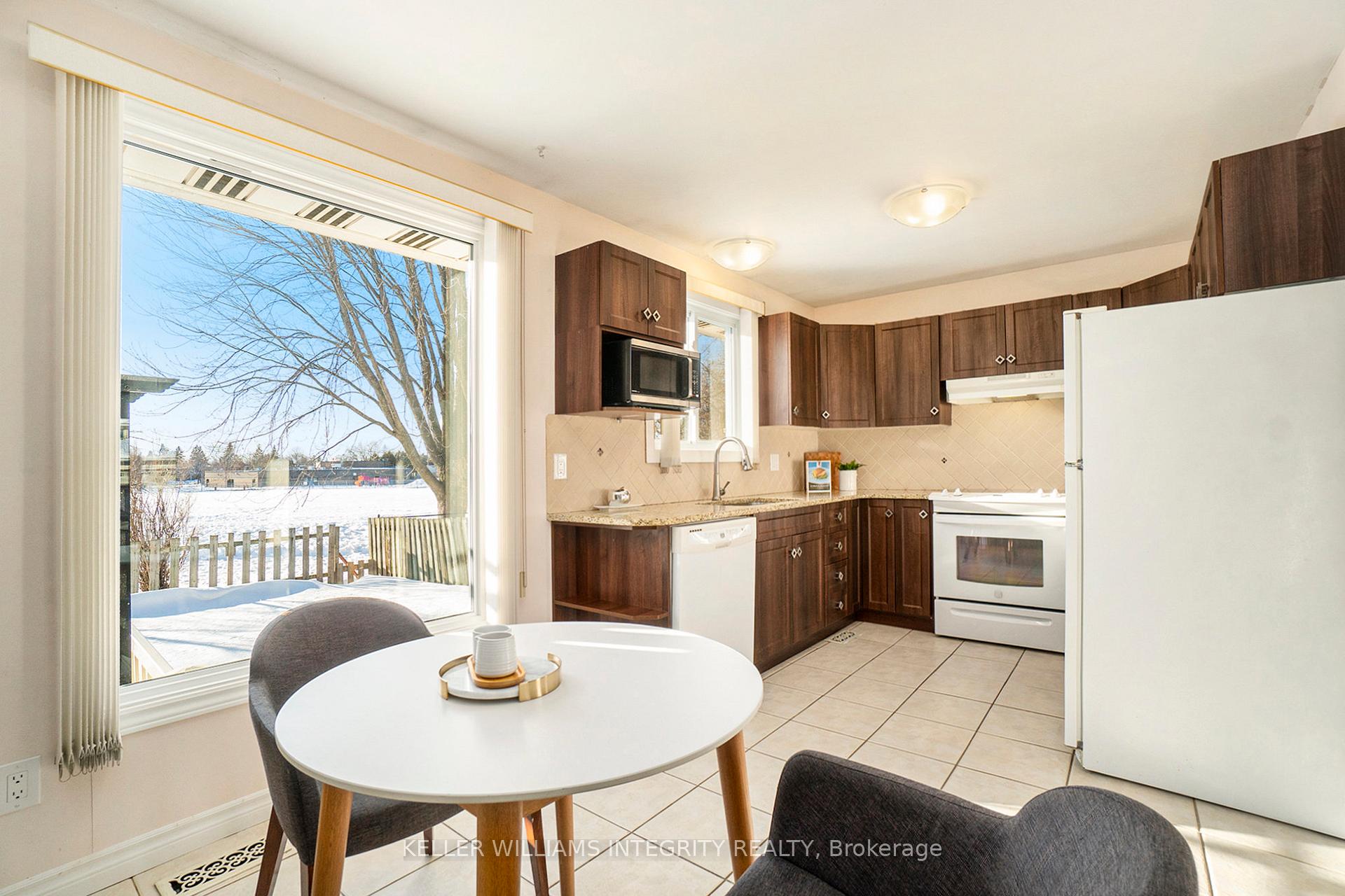 Photo 11 of 6359 Lumberman Way, Ottawa, Convent Glen South — HOMEH