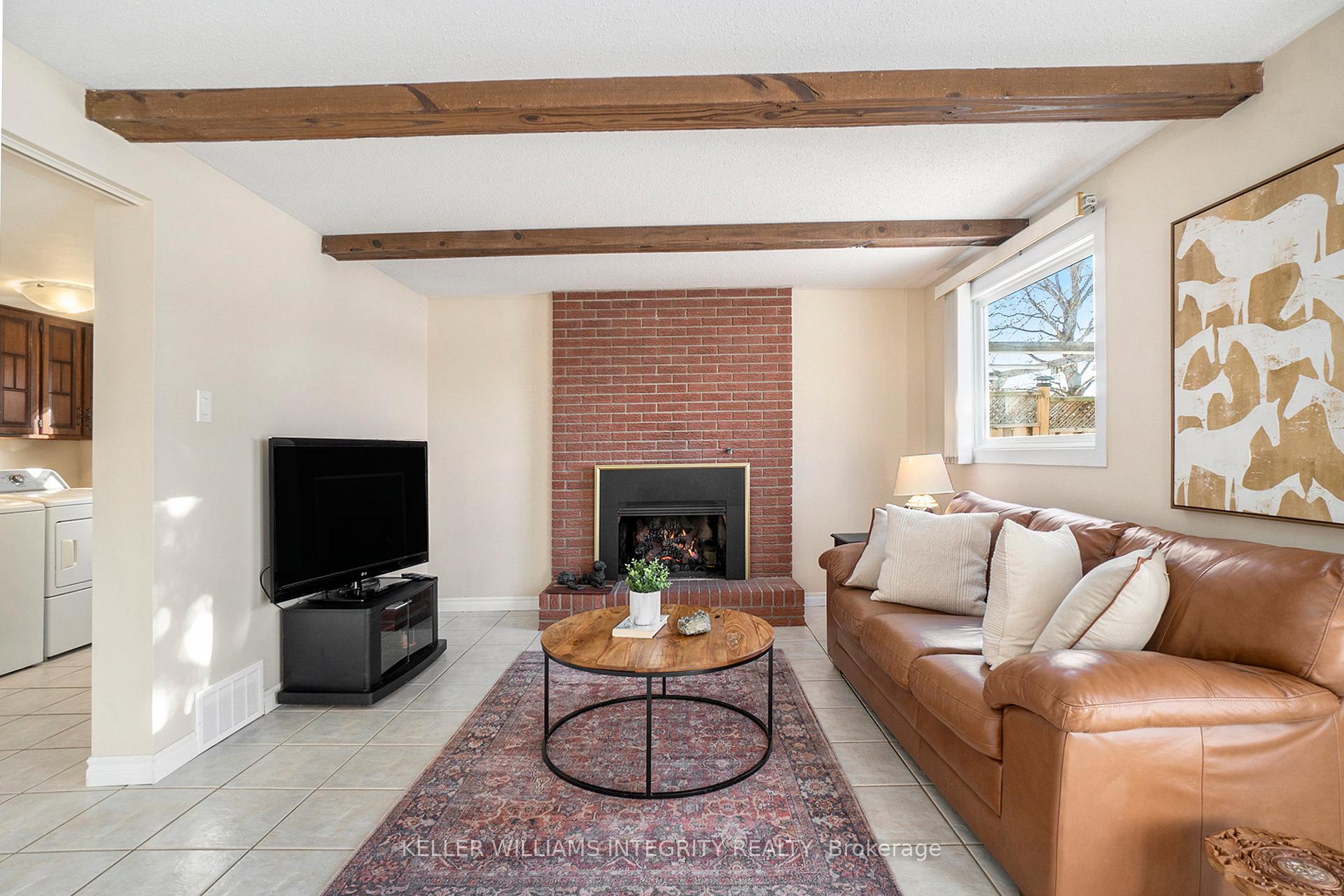 Photo 15 of 6359 Lumberman Way, Ottawa, Convent Glen South — HOMEH