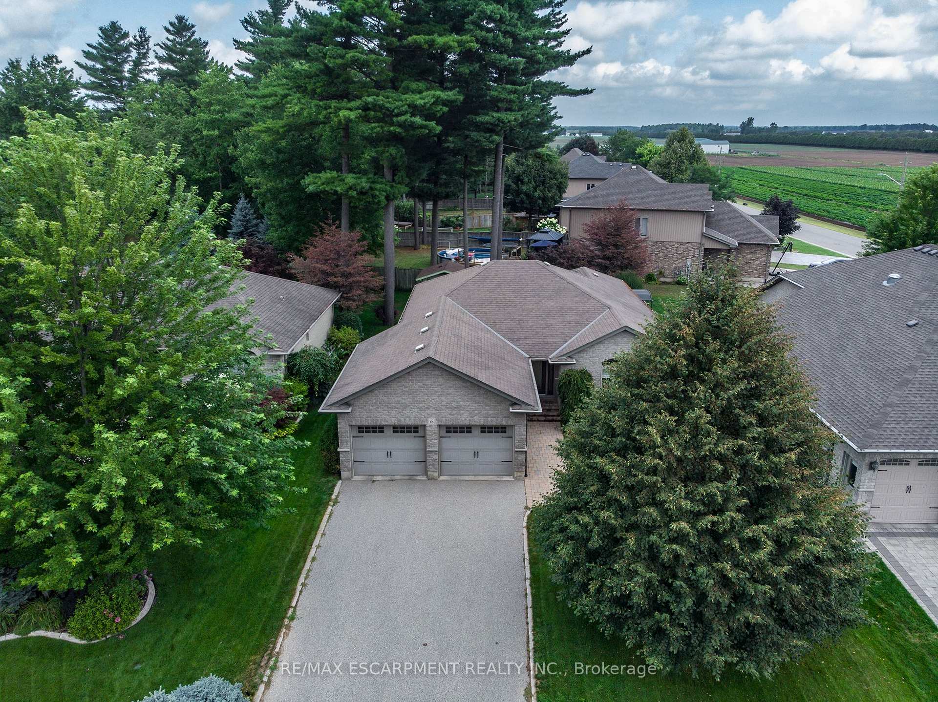 Photo 33 of 6 Wintergreen Crescent, Norfolk, Delhi — HOMEH