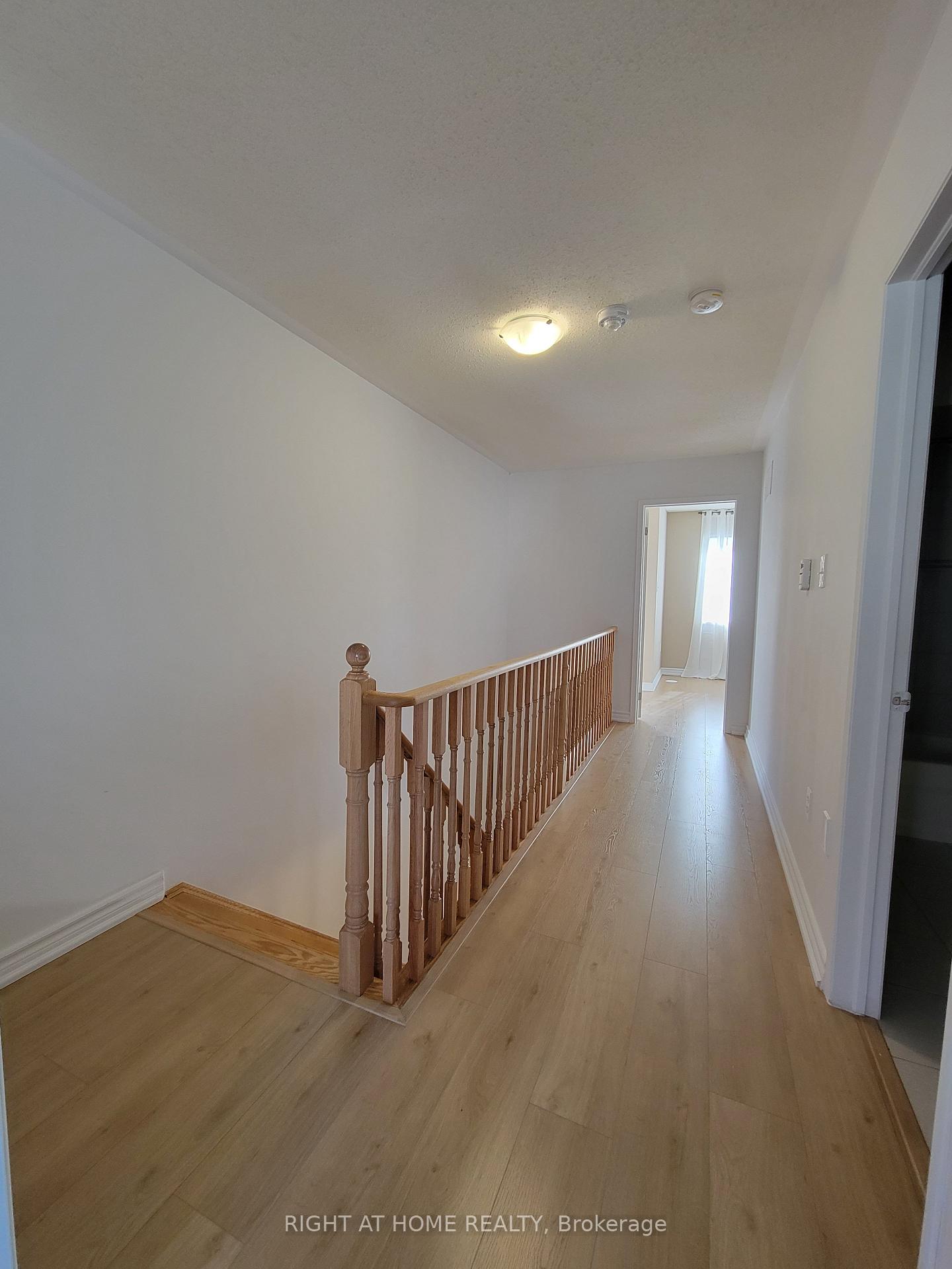 Photo 11 of 48 Filly Path, Oshawa, Windfields — HOMEH