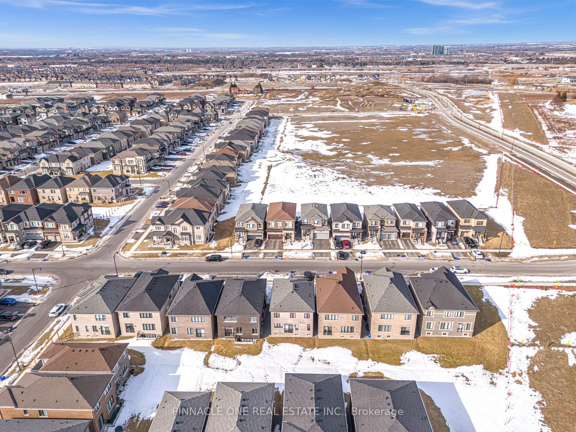 Photo 41 of 2174 Coppermine Street, Oshawa, Kedron — HOMEH
