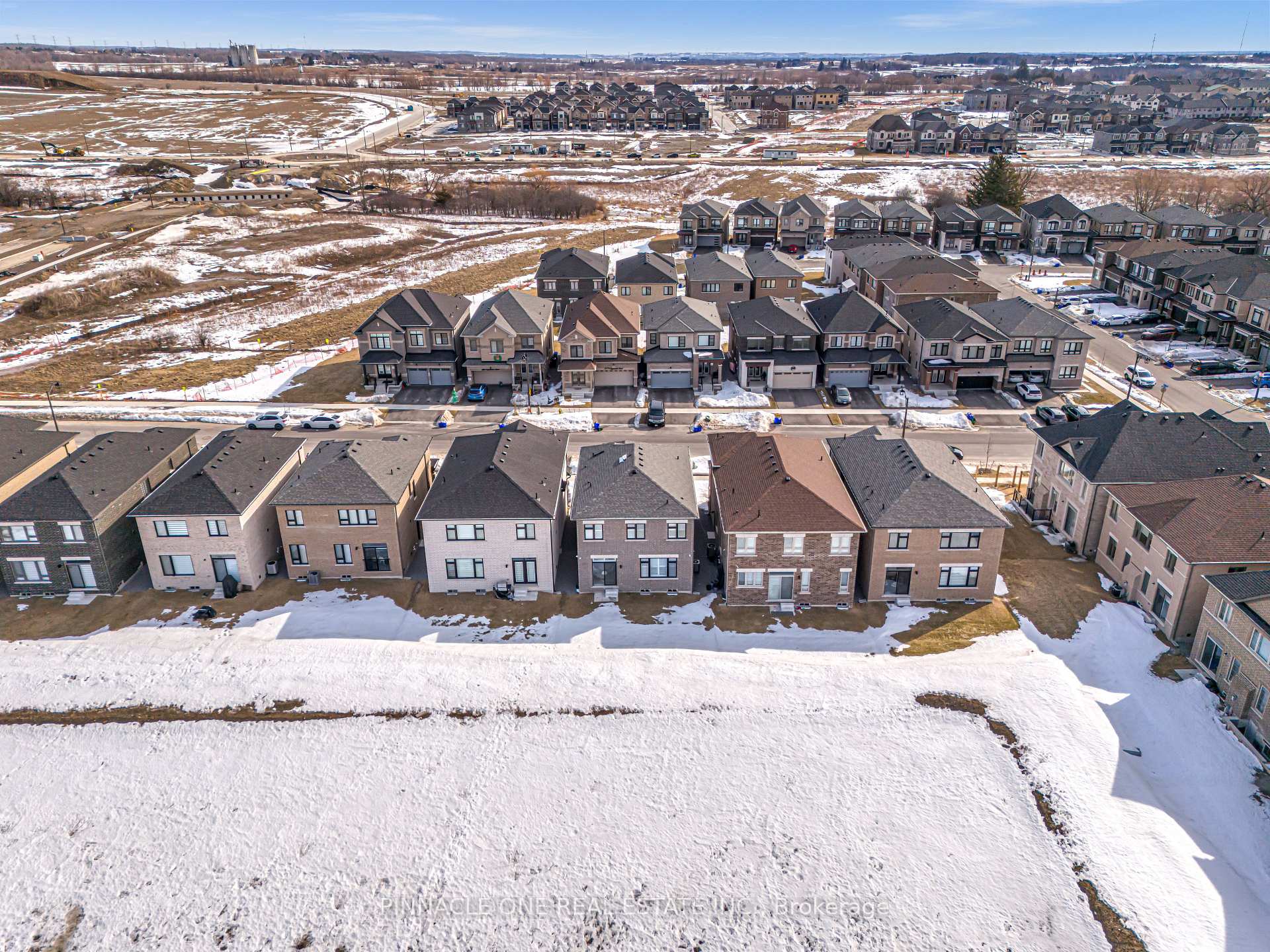 Photo 43 of 2174 Coppermine Street, Oshawa, Kedron — HOMEH