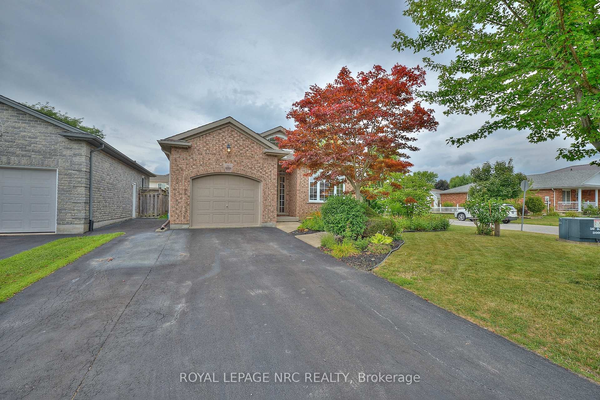 Photo 1 of 6951 Kelly Drive, Niagara Falls, Forestview — HOMEH