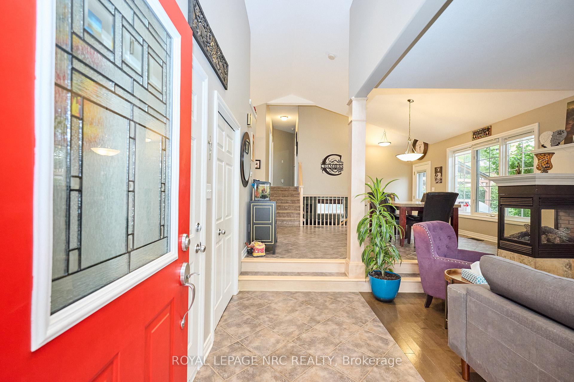 Photo 6 of 6951 Kelly Drive, Niagara Falls, Forestview — HOMEH