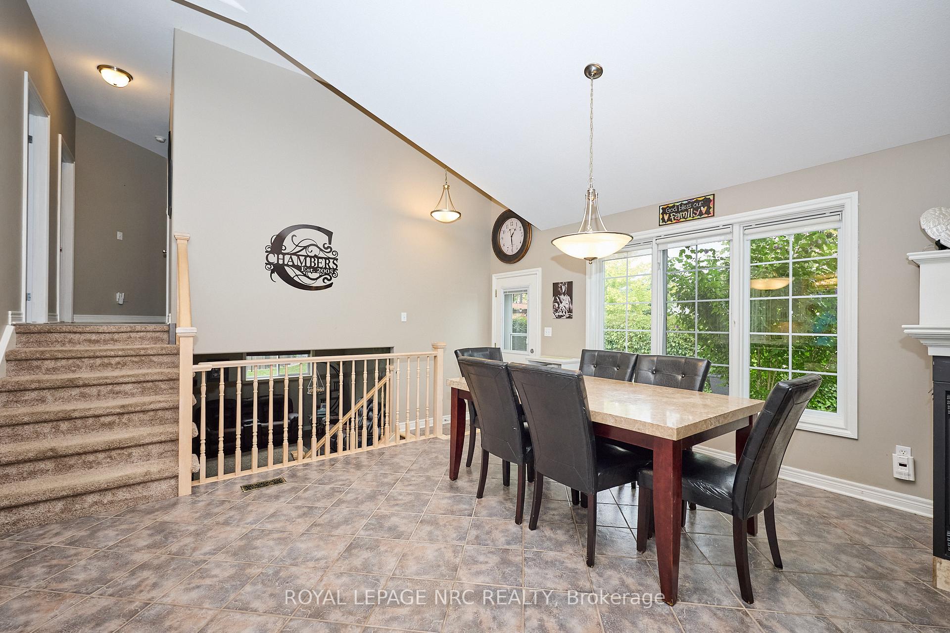Photo 9 of 6951 Kelly Drive, Niagara Falls, Forestview — HOMEH