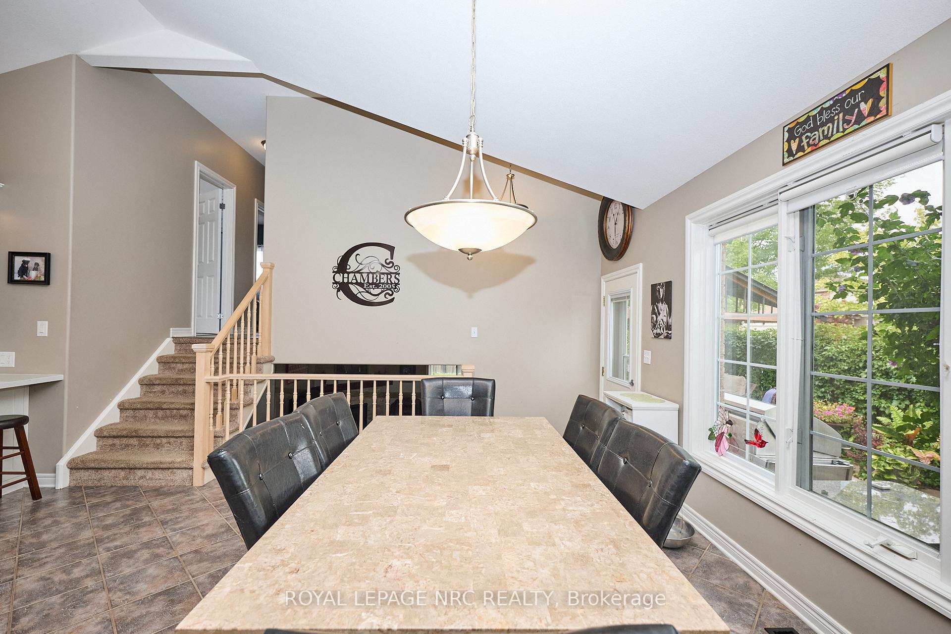 Photo 11 of 6951 Kelly Drive, Niagara Falls, Forestview — HOMEH