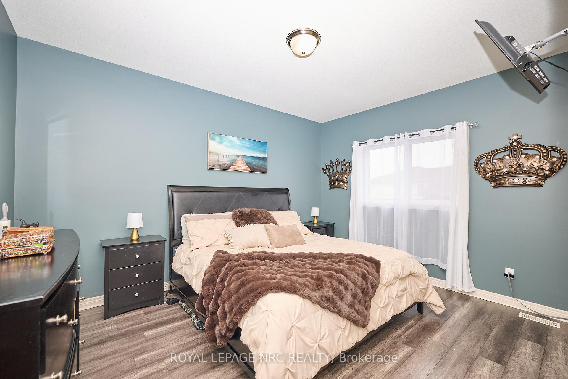 Photo 17 of 6951 Kelly Drive, Niagara Falls, Forestview — HOMEH