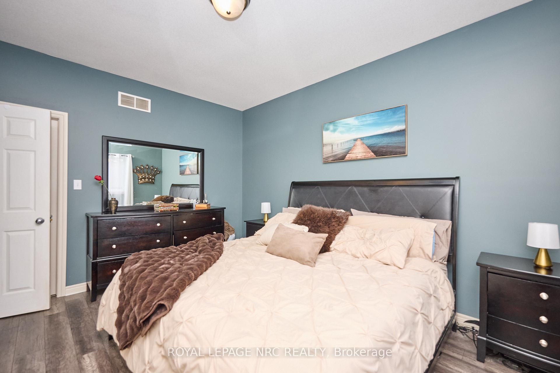 Photo 19 of 6951 Kelly Drive, Niagara Falls, Forestview — HOMEH