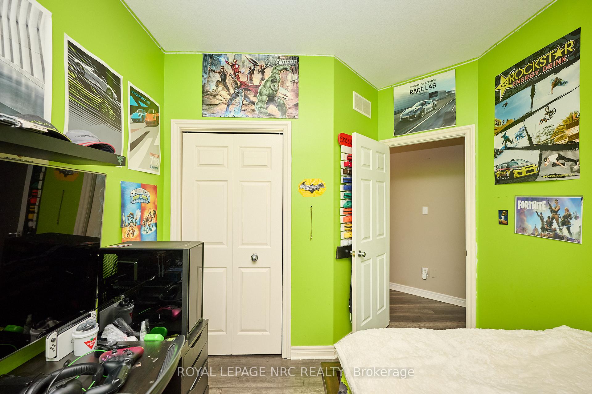 Photo 23 of 6951 Kelly Drive, Niagara Falls, Forestview — HOMEH
