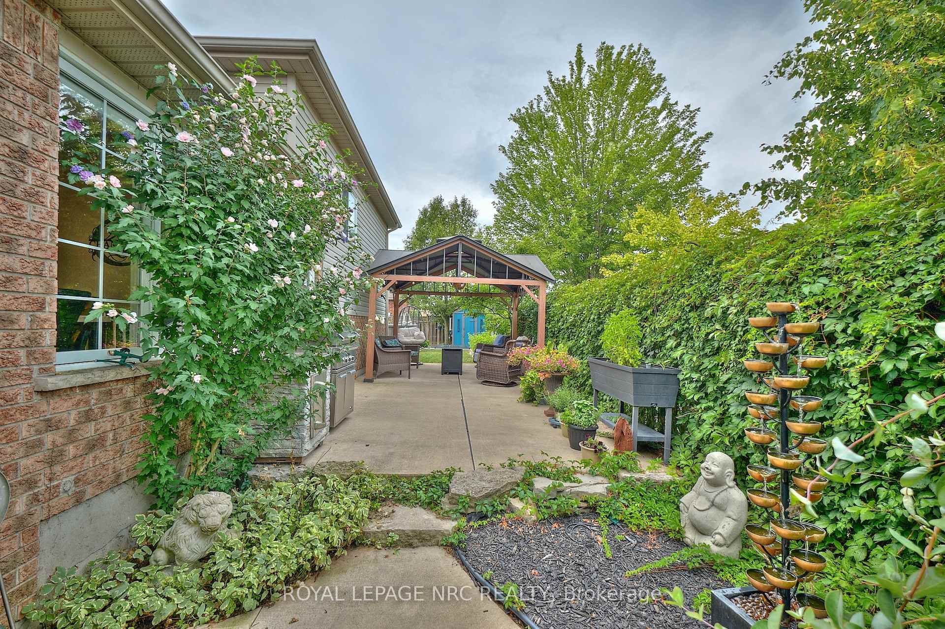 Photo 35 of 6951 Kelly Drive, Niagara Falls, Forestview — HOMEH