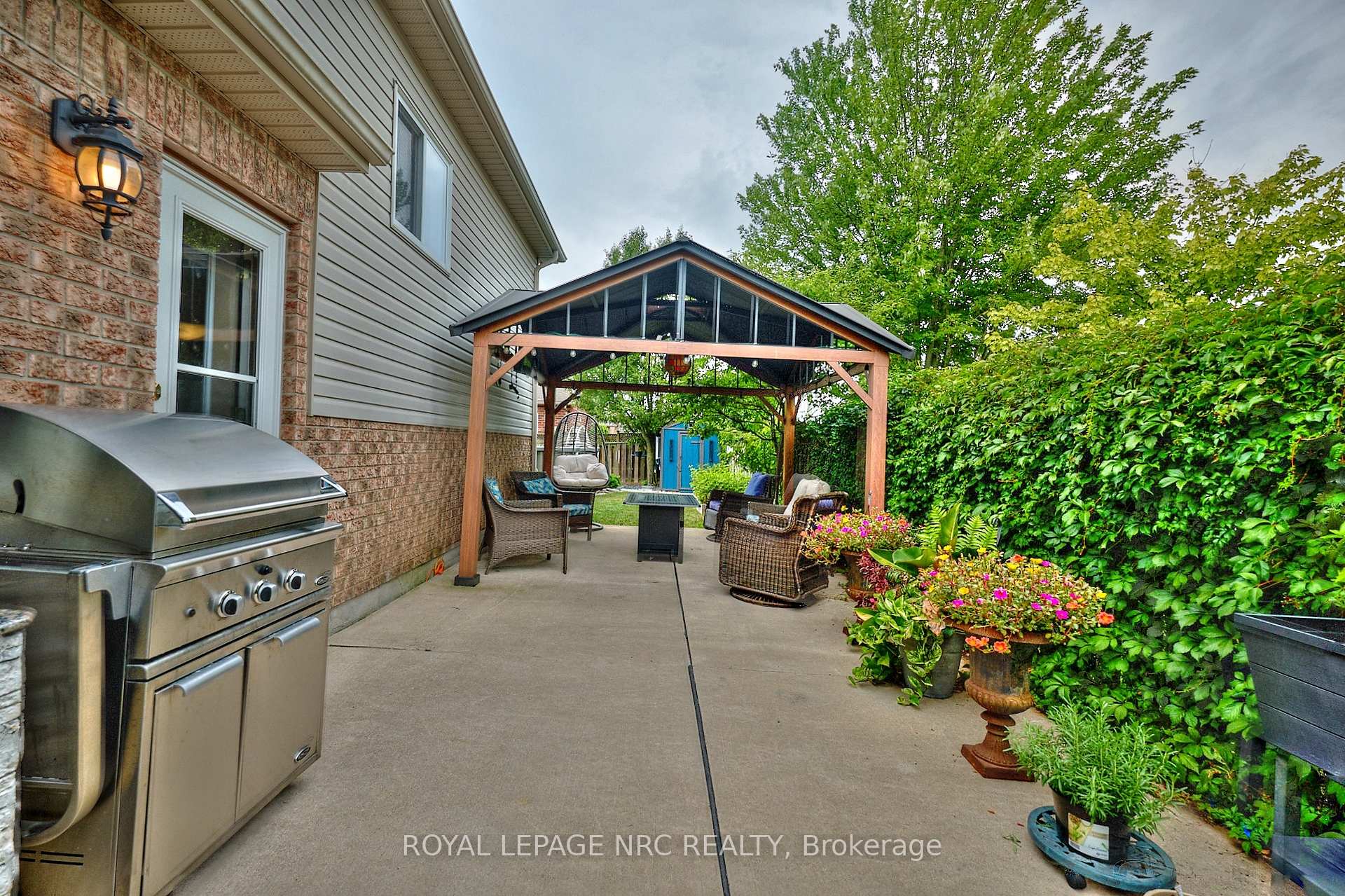 Photo 36 of 6951 Kelly Drive, Niagara Falls, Forestview — HOMEH