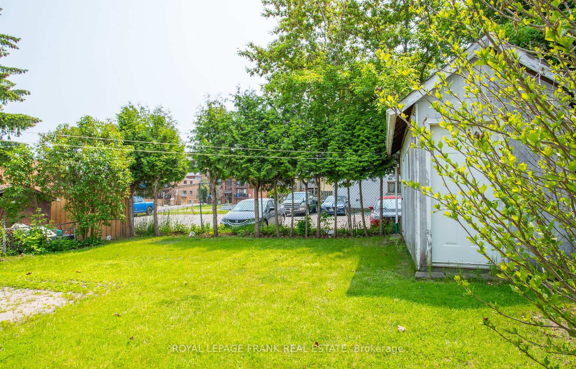 Photo 24 of 377 Adelaide Avenue W, Oshawa, McLaughlin — HOMEH