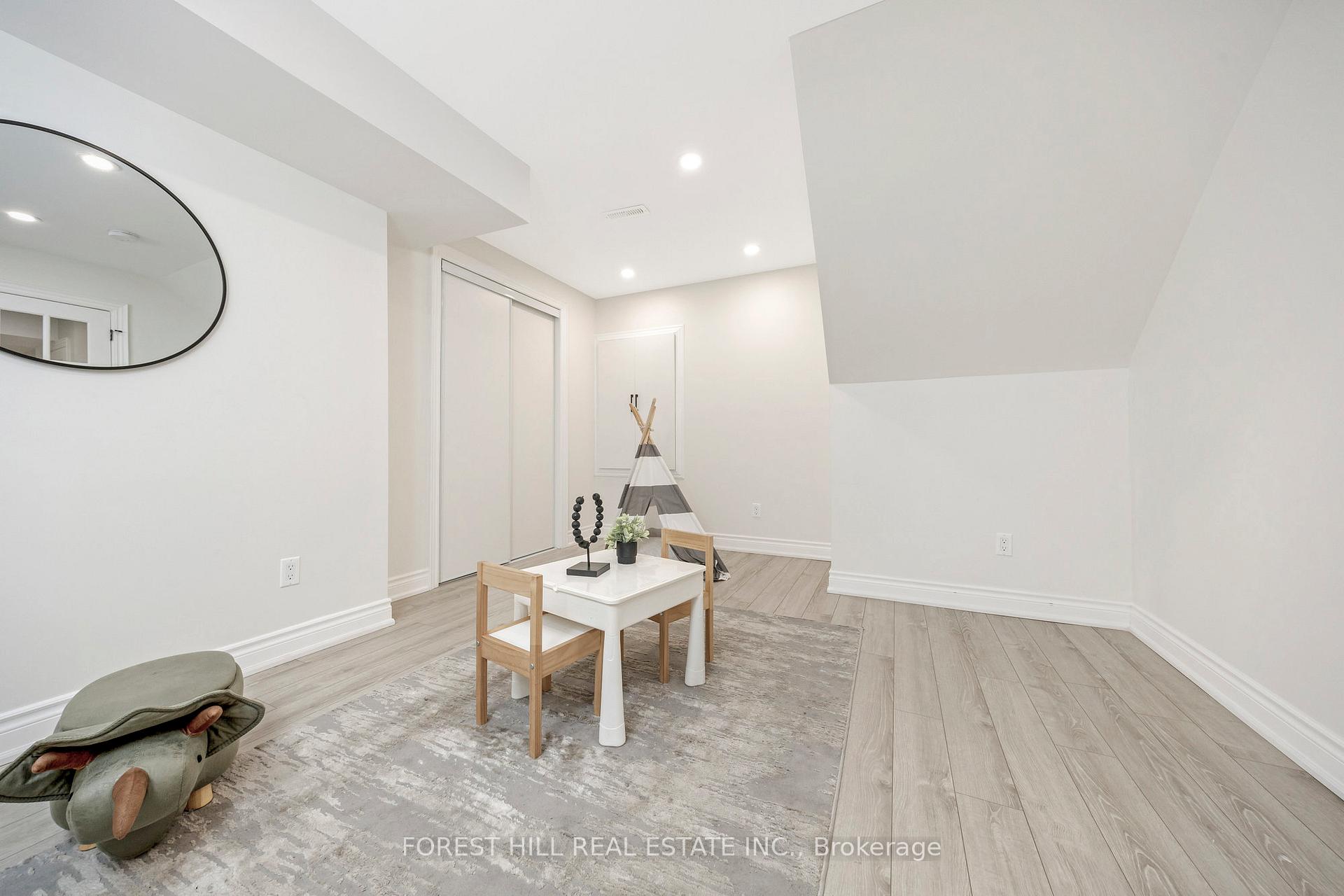Photo 35 of 1364 Argall Court, Milton, Ford — HOMEH