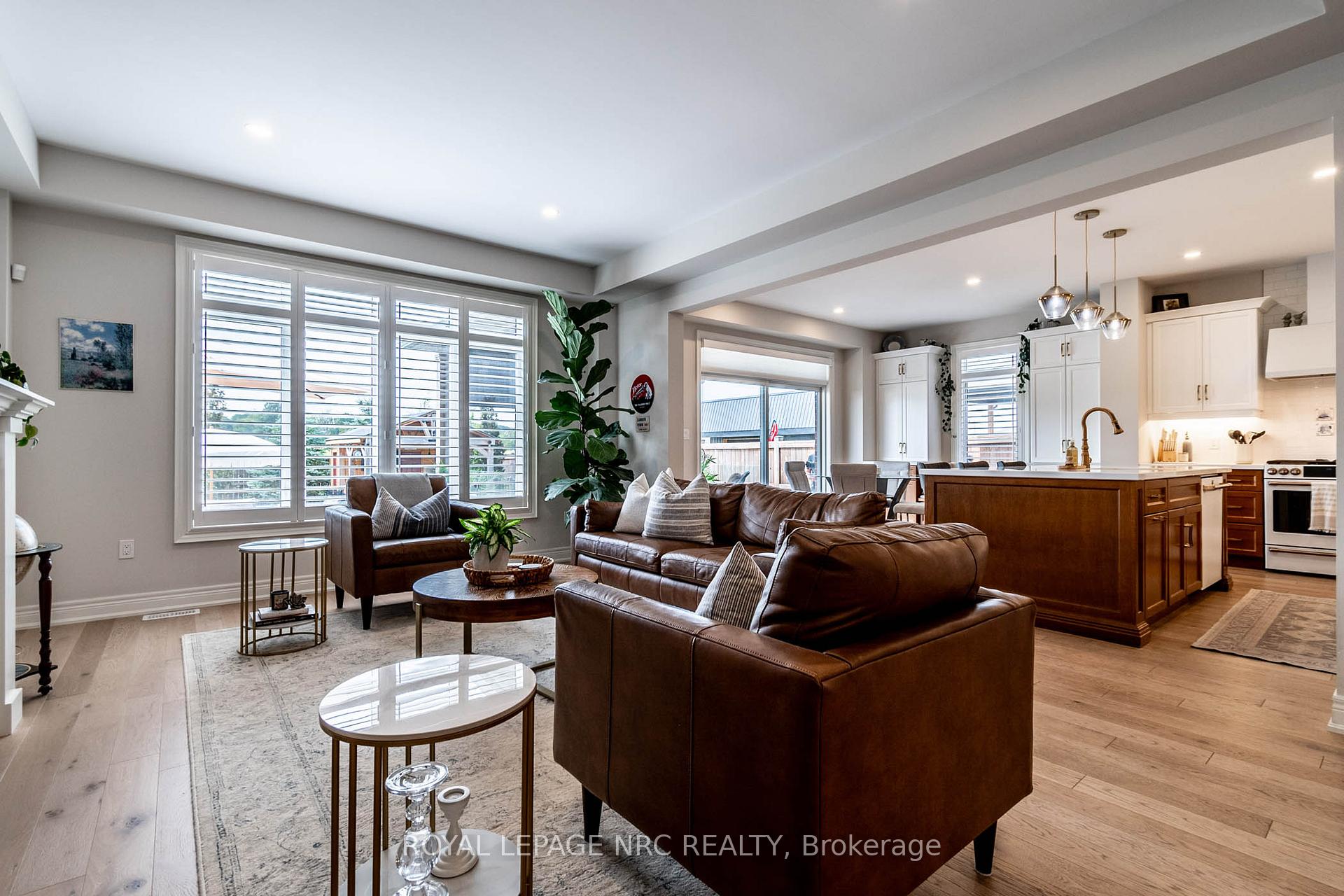 Photo 5 of 126 Susan Drive, Pelham, Fonthill — HOMEH