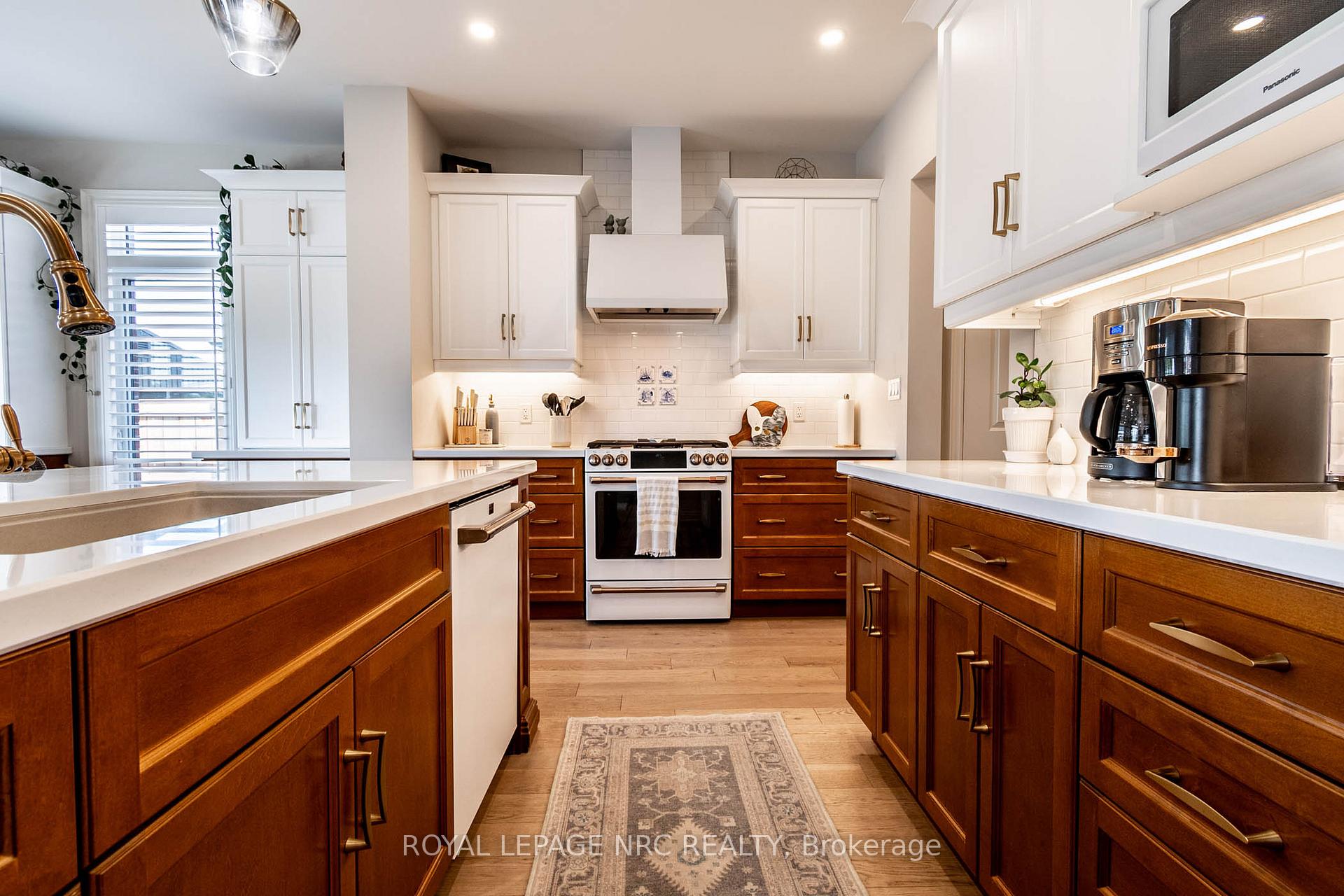 Photo 7 of 126 Susan Drive, Pelham, Fonthill — HOMEH