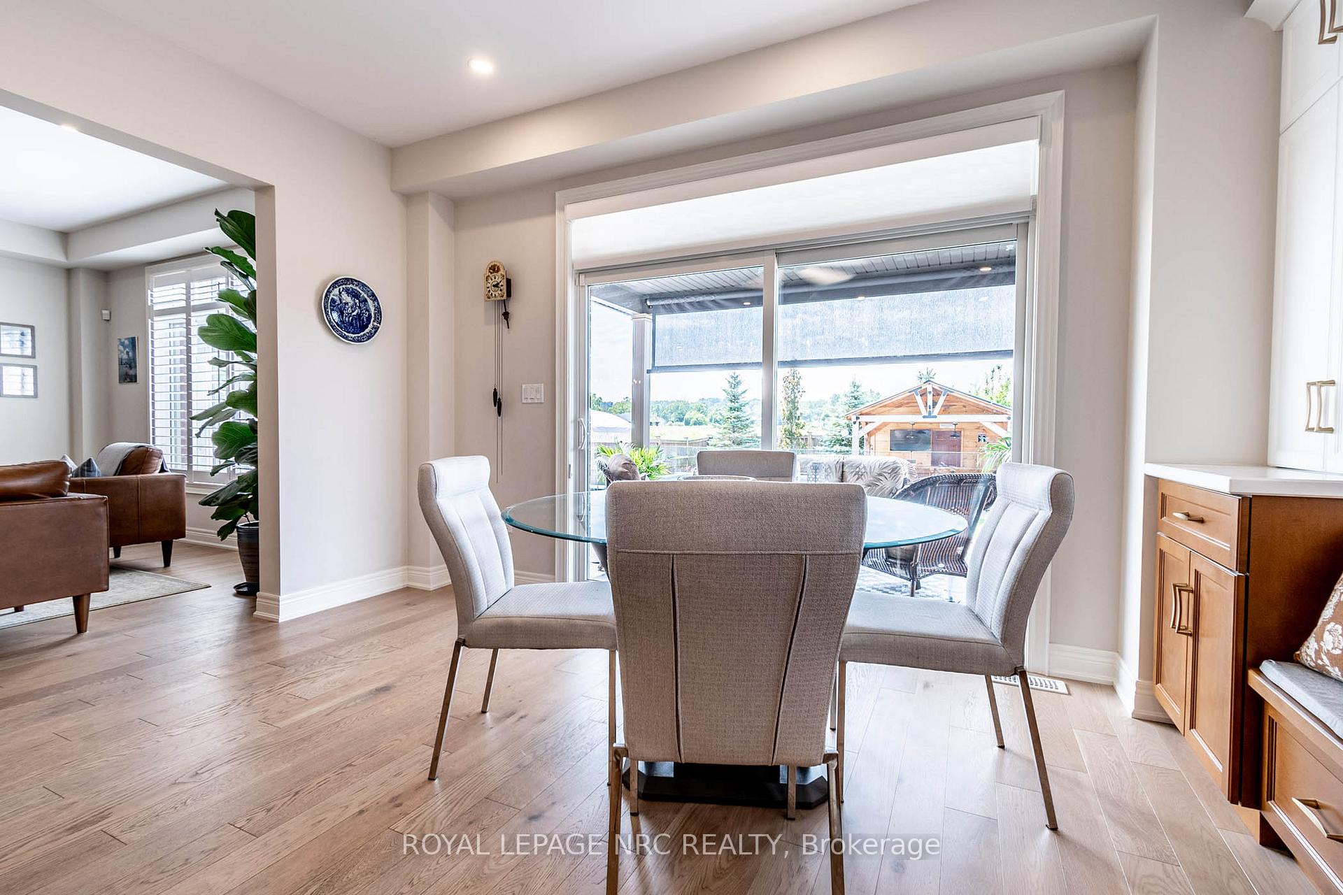 Photo 10 of 126 Susan Drive, Pelham, Fonthill — HOMEH