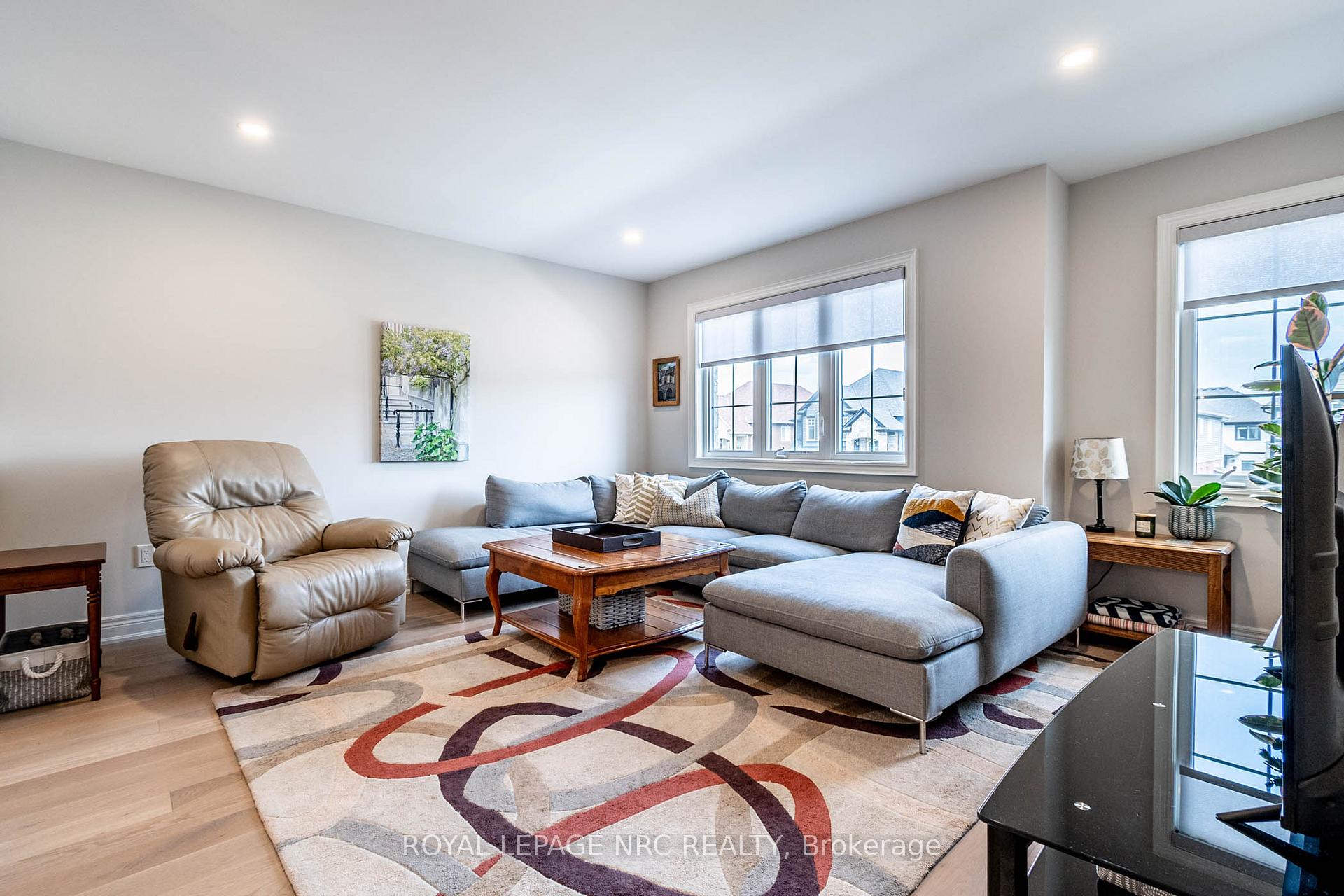 Photo 16 of 126 Susan Drive, Pelham, Fonthill — HOMEH