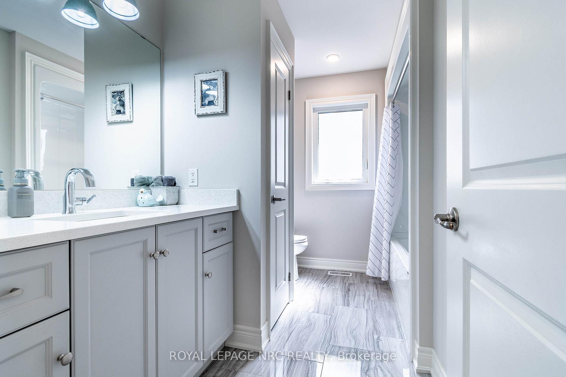 Photo 21 of 126 Susan Drive, Pelham, Fonthill — HOMEH