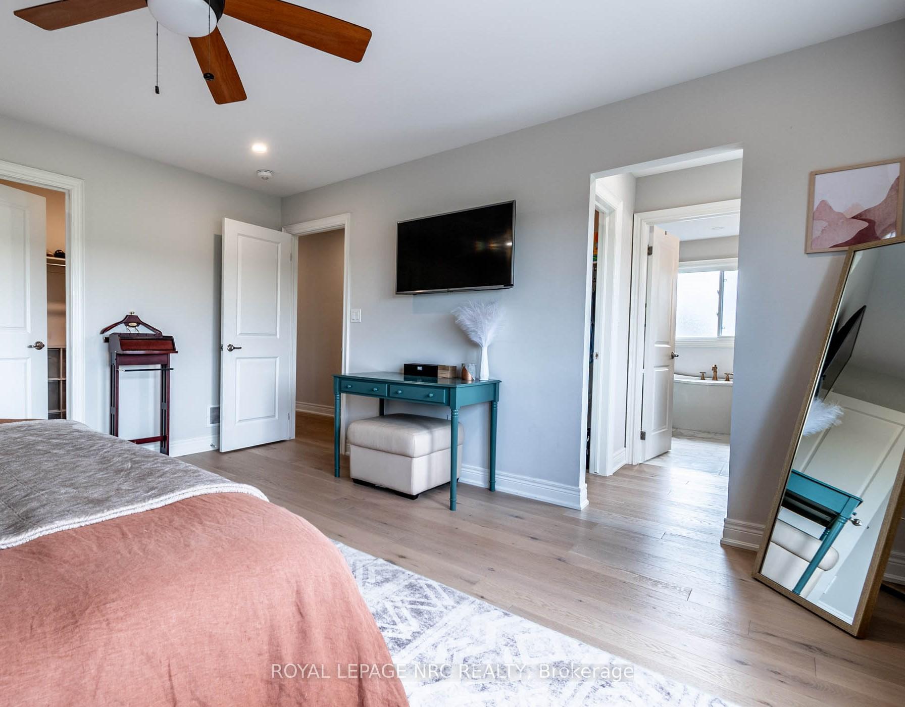 Photo 24 of 126 Susan Drive, Pelham, Fonthill — HOMEH