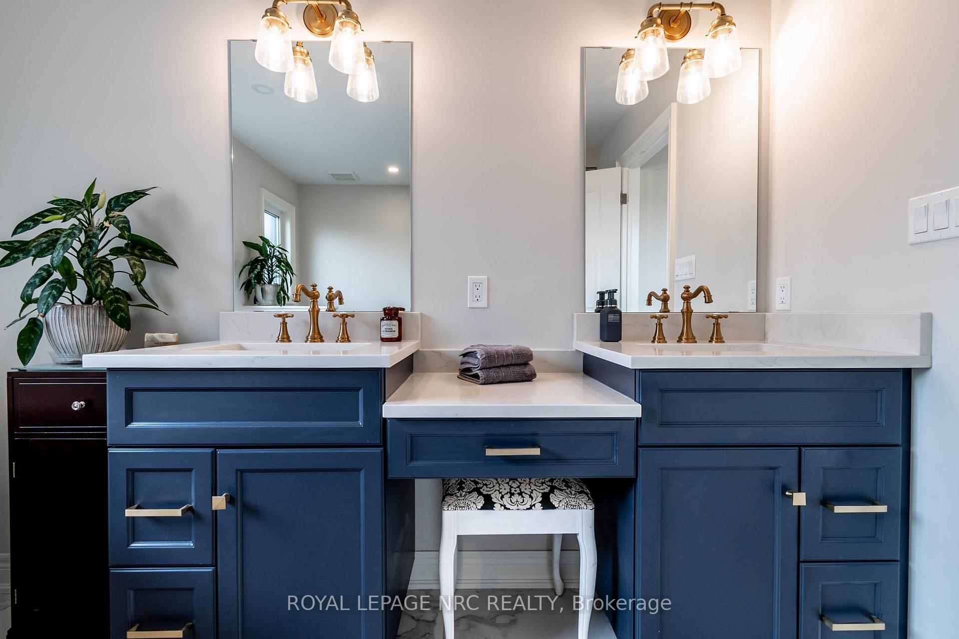 Photo 27 of 126 Susan Drive, Pelham, Fonthill — HOMEH