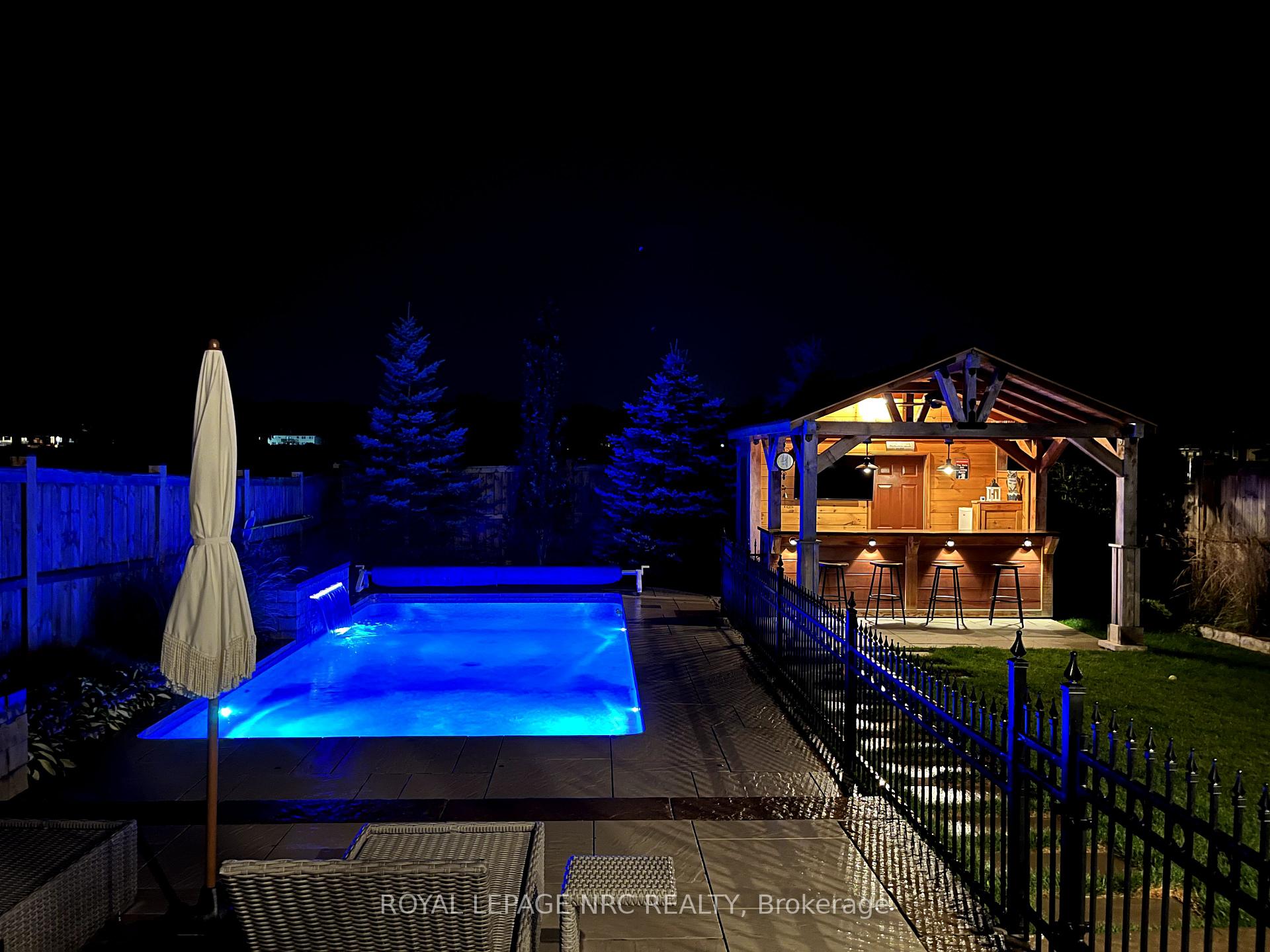 Photo 33 of 126 Susan Drive, Pelham, Fonthill — HOMEH