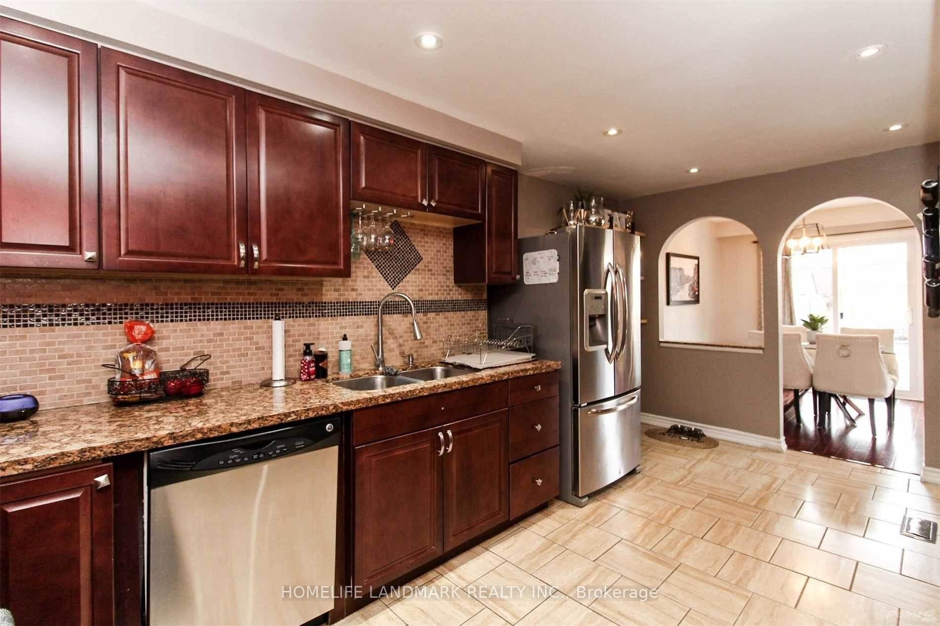 Photo 4 of 1420 Fieldlight Boulevard, Pickering, Liverpool — HOMEH