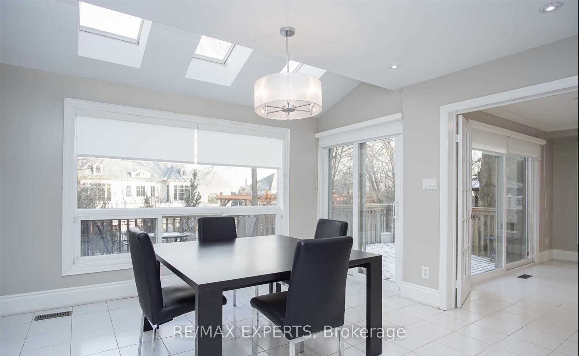 Photo 18 of 33 Rose Green Drive, Vaughan, Uplands — HOMEH