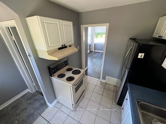 Photo 3 of 645 Beverly Street, Peterborough, Ashburnham Ward 4 — HOMEH