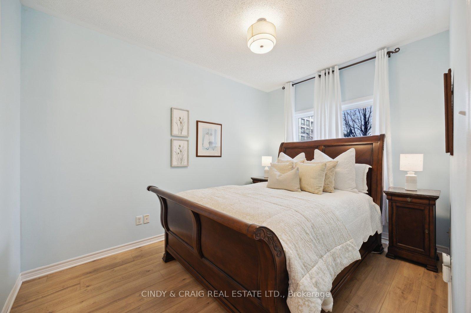 Photo 8 of 1222 Macinally Court, Oshawa, Pinecrest — HOMEH