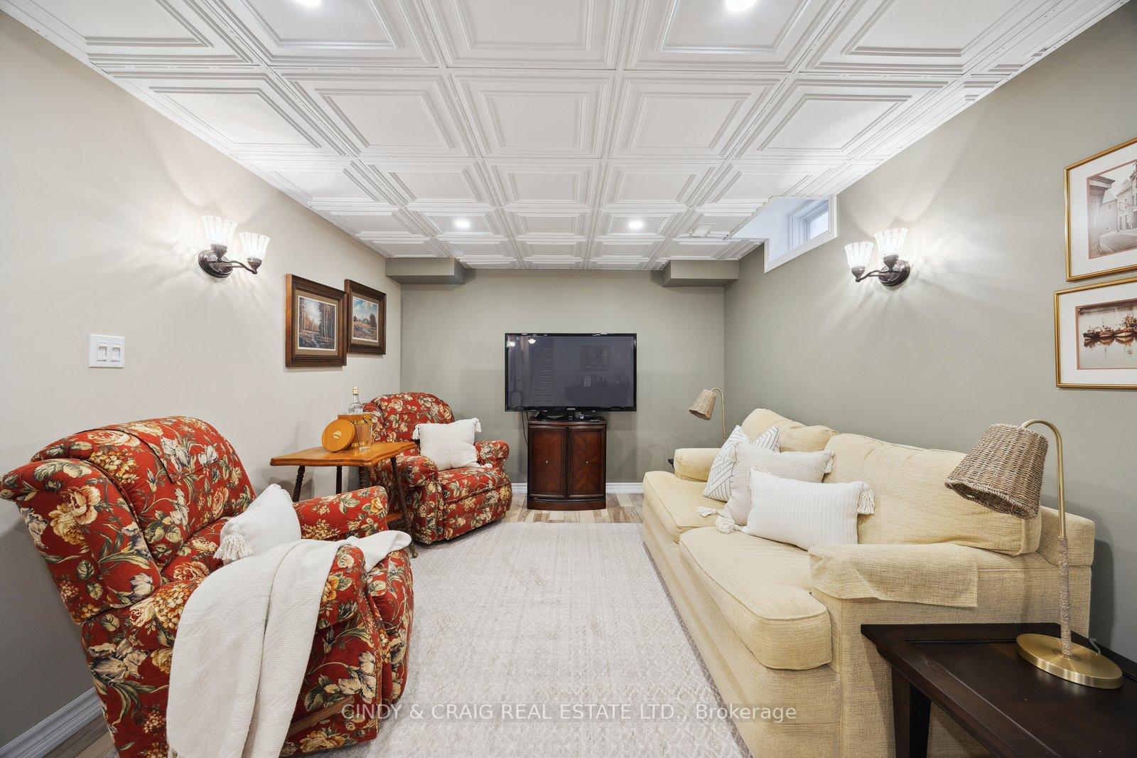 Photo 12 of 1222 Macinally Court, Oshawa, Pinecrest — HOMEH