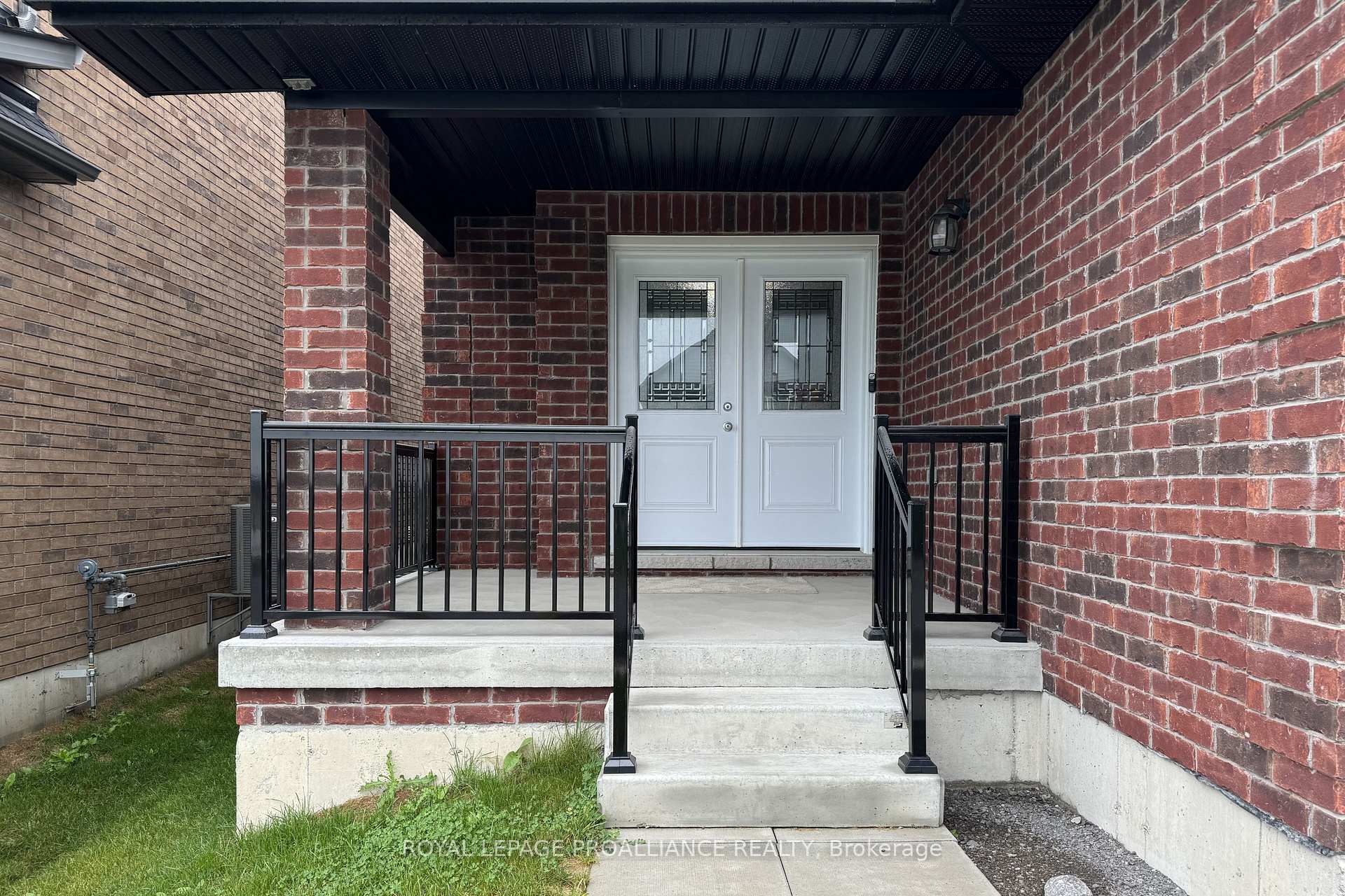 Photo 3 of 18 York Drive, Peterborough, Monaghan Ward 2 — HOMEH