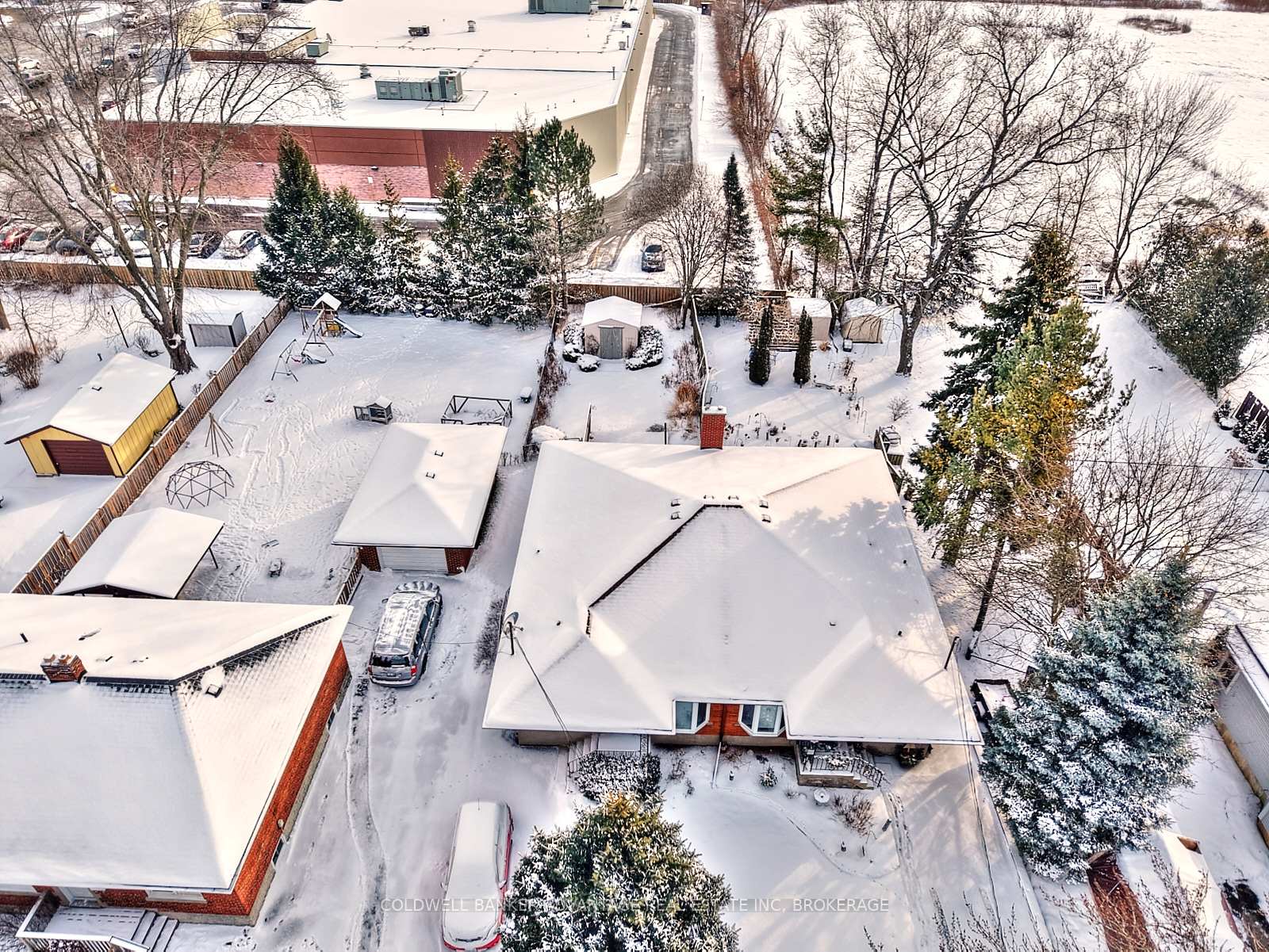 Photo 3 of 1439 Station Street, Pelham, Fonthill — HOMEH