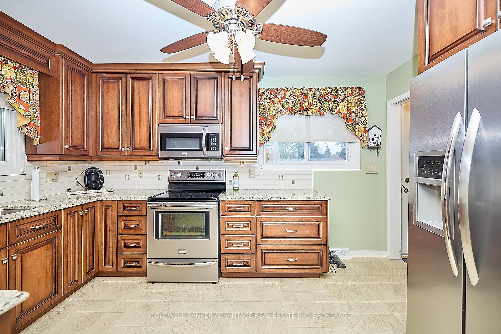 Photo 6 of 1439 Station Street, Pelham, Fonthill — HOMEH