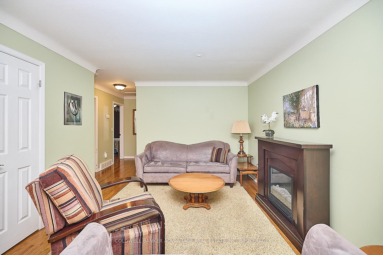 Photo 9 of 1439 Station Street, Pelham, Fonthill — HOMEH