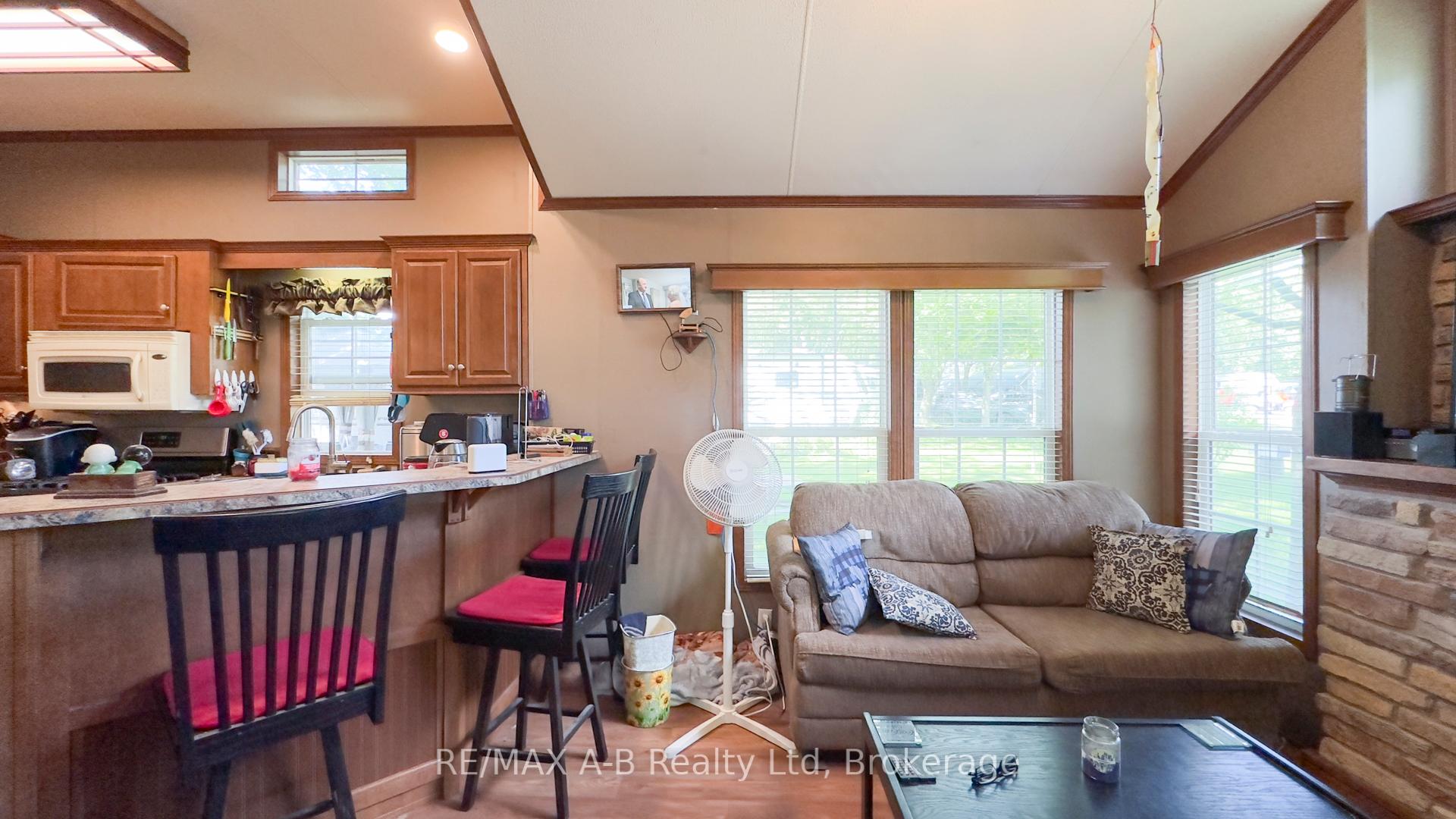 Photo 6 of Unit 105, 3995 Line 9 Road, Perth South, Downie — HOMEH
