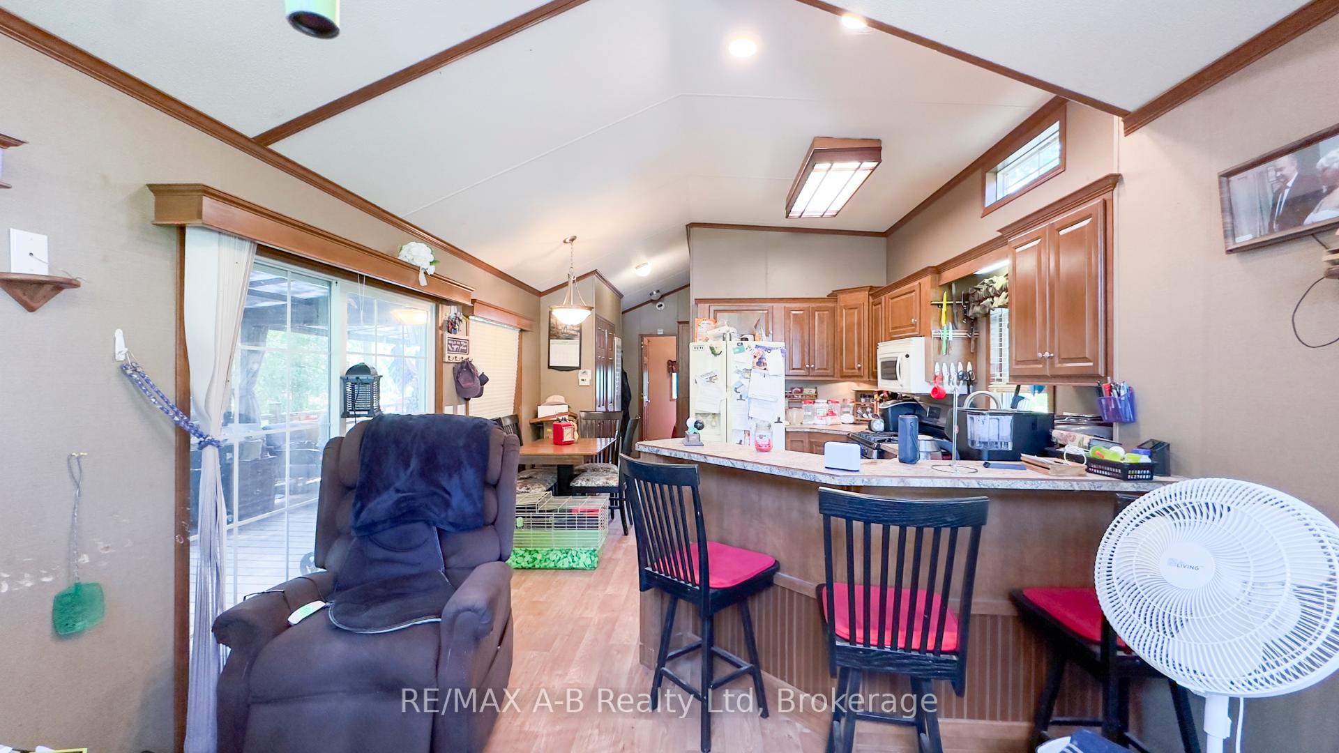 Photo 9 of Unit 105, 3995 Line 9 Road, Perth South, Downie — HOMEH