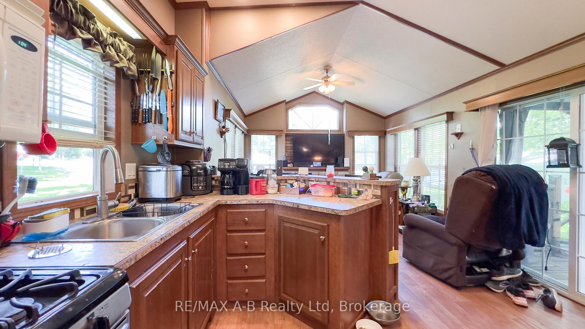 Photo 13 of Unit 105, 3995 Line 9 Road, Perth South, Downie — HOMEH