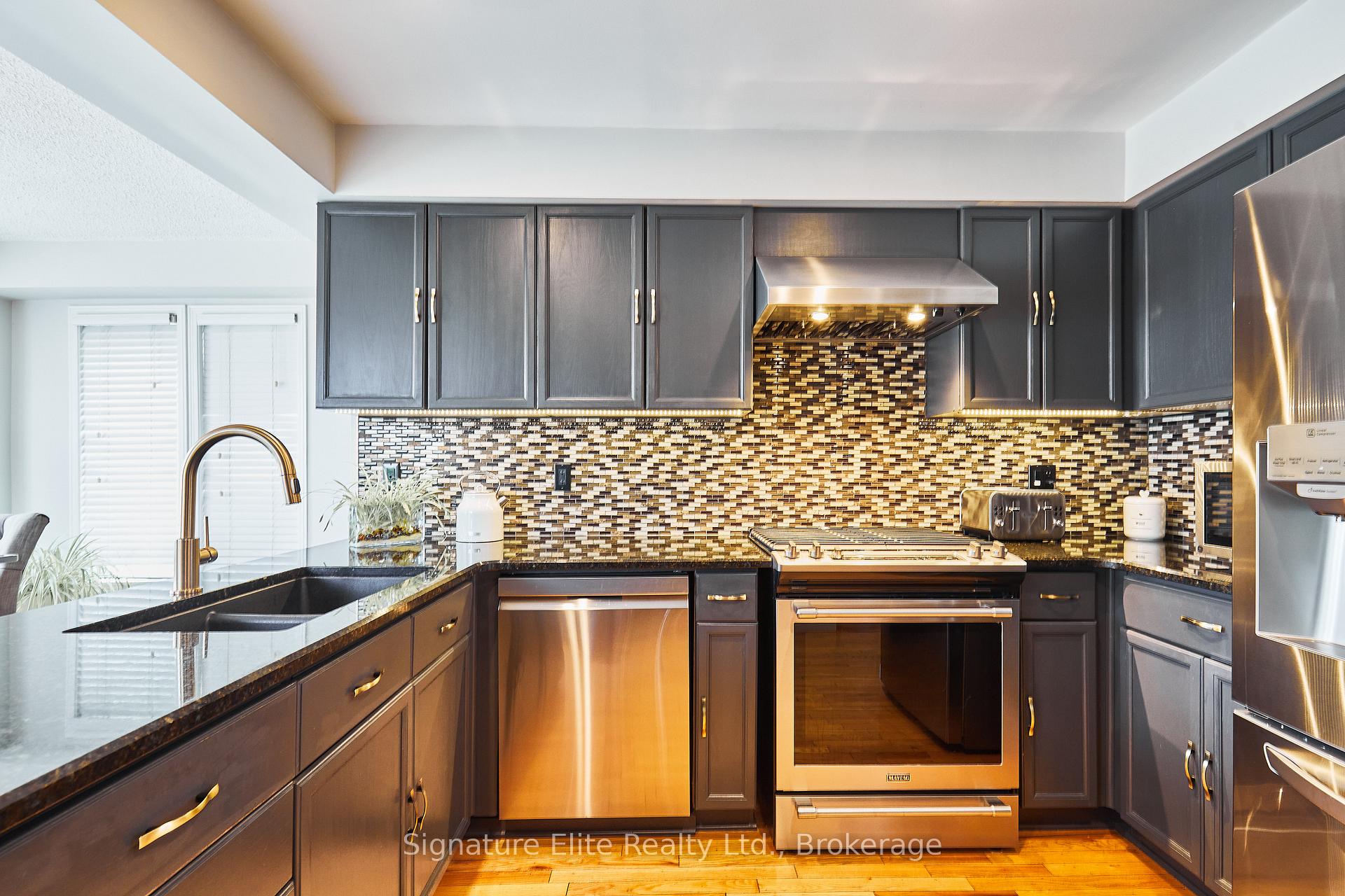 Photo 12 of 596 Prestwick Drive, Oshawa, McLaughlin — HOMEH