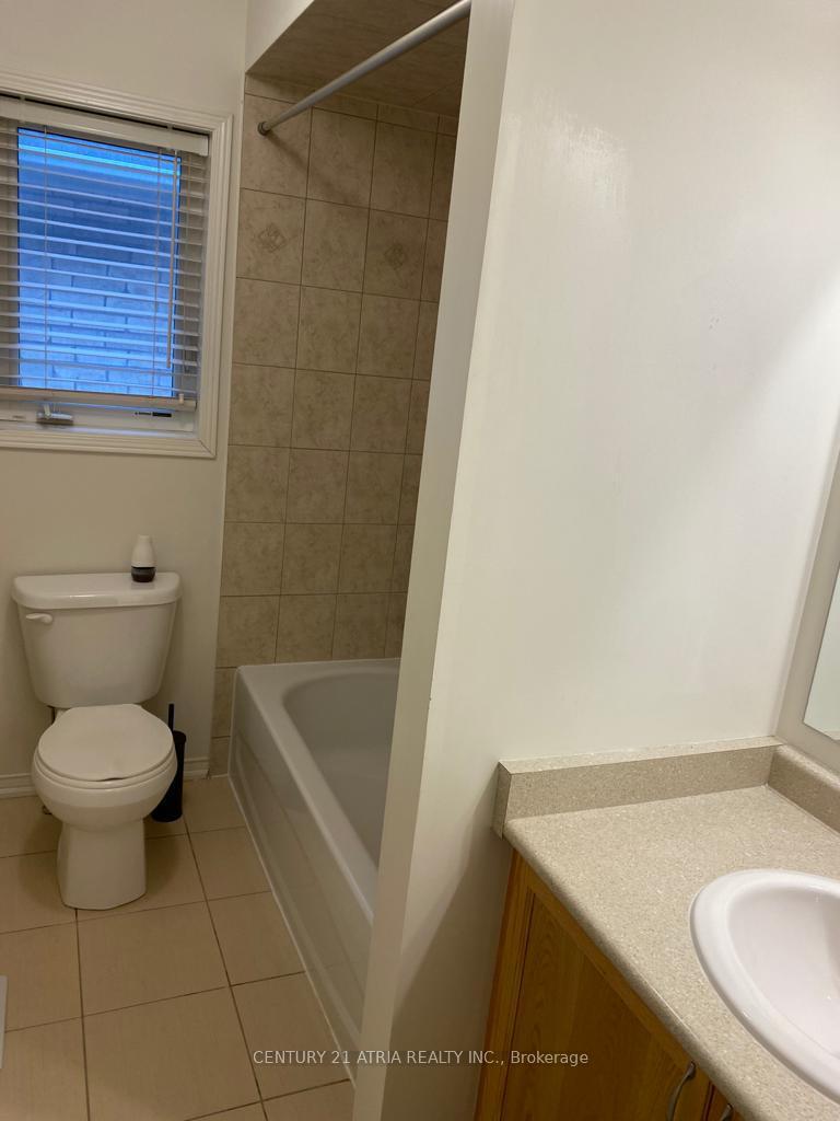 Photo 14 of 177 Windfields Farm Drive, Oshawa, Windfields — HOMEH