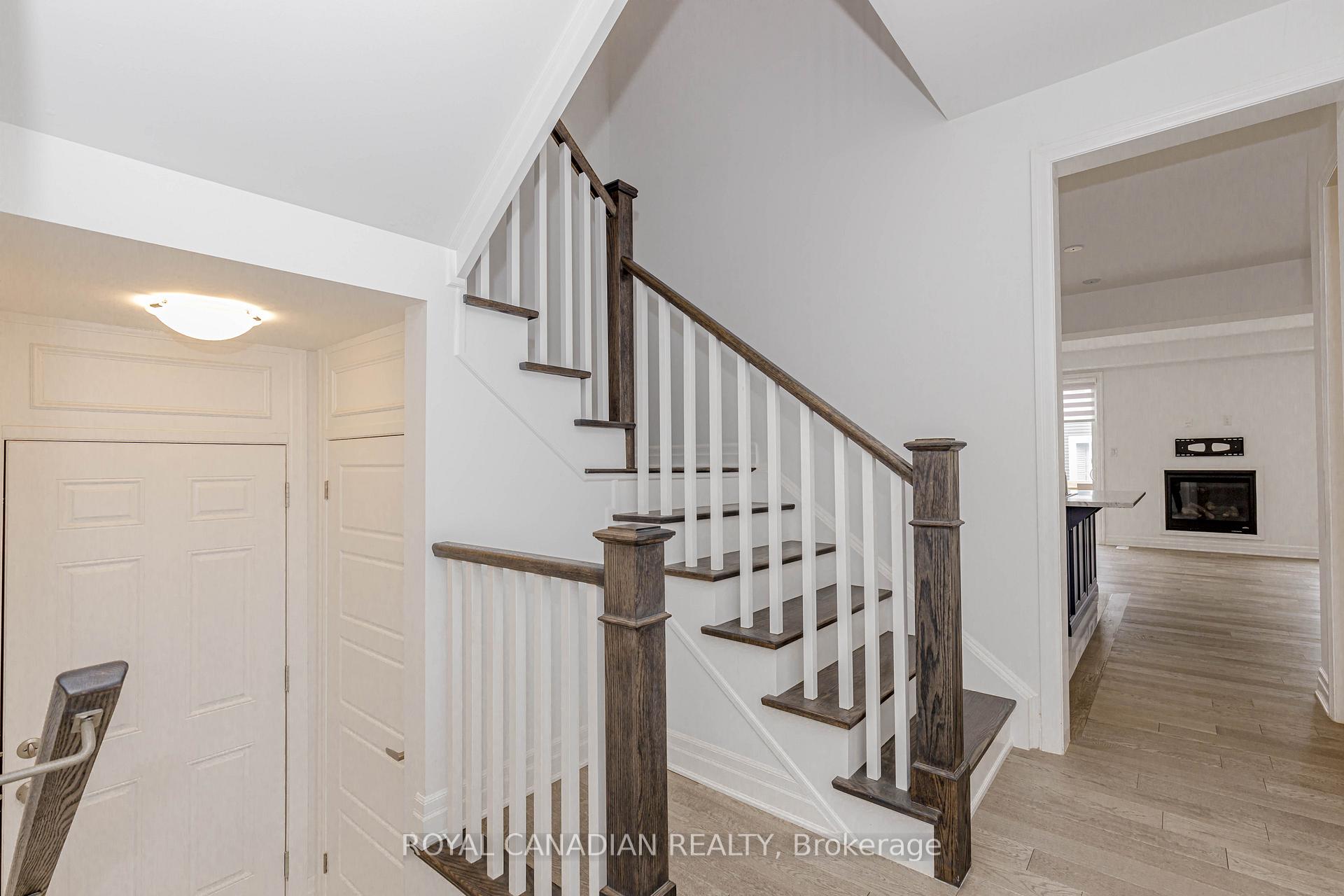 Photo 6 of 1359 Lobelia Crescent, Milton, Walker — HOMEH