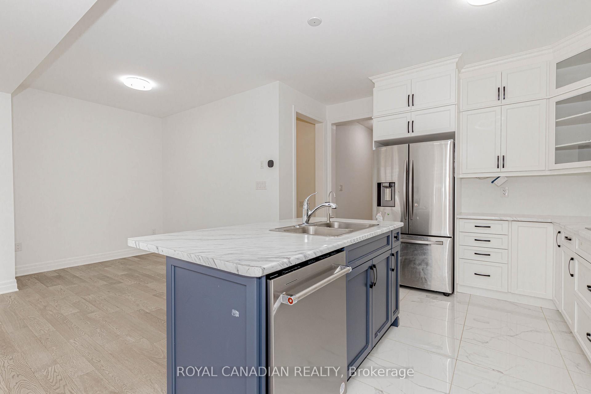Photo 8 of 1359 Lobelia Crescent, Milton, Walker — HOMEH
