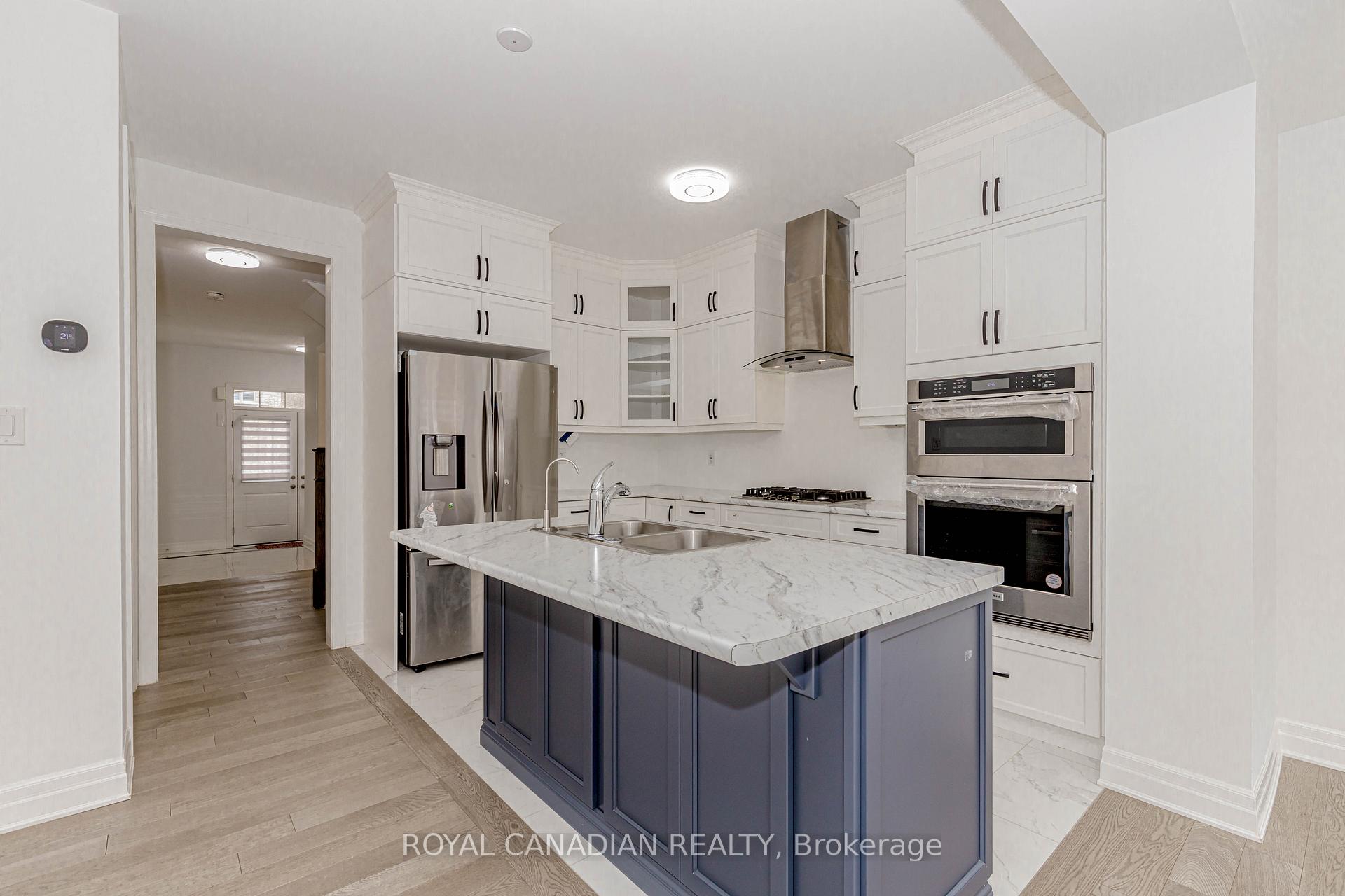 Photo 10 of 1359 Lobelia Crescent, Milton, Walker — HOMEH