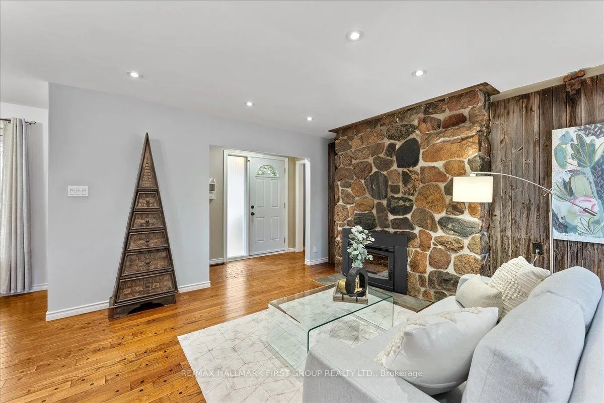 Photo 9 of 794 Jomar Avenue, Pickering, Rural Pickering — HOMEH