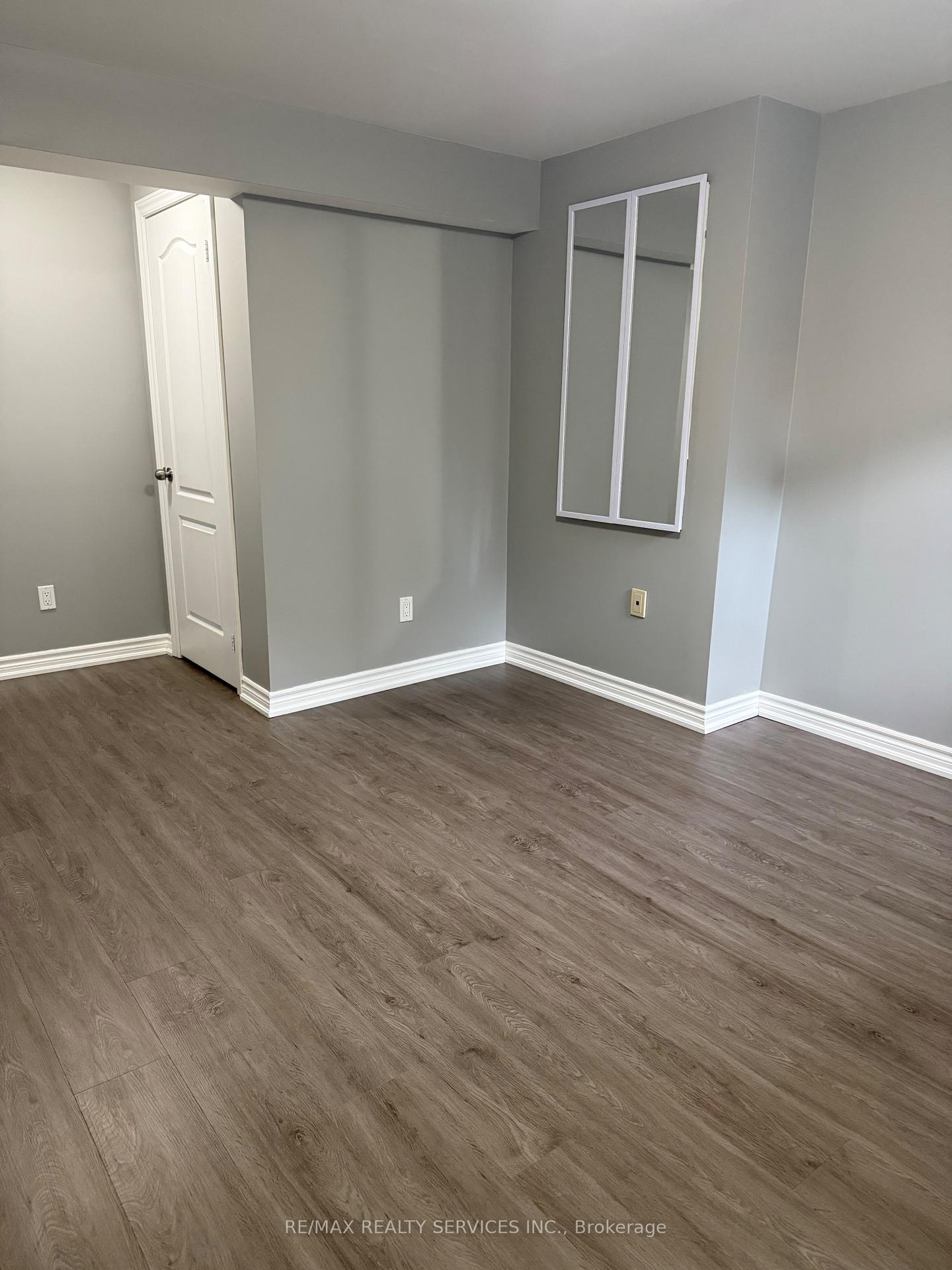 Photo 13 of 104 Ruhl Drive, Milton, Willmott — HOMEH