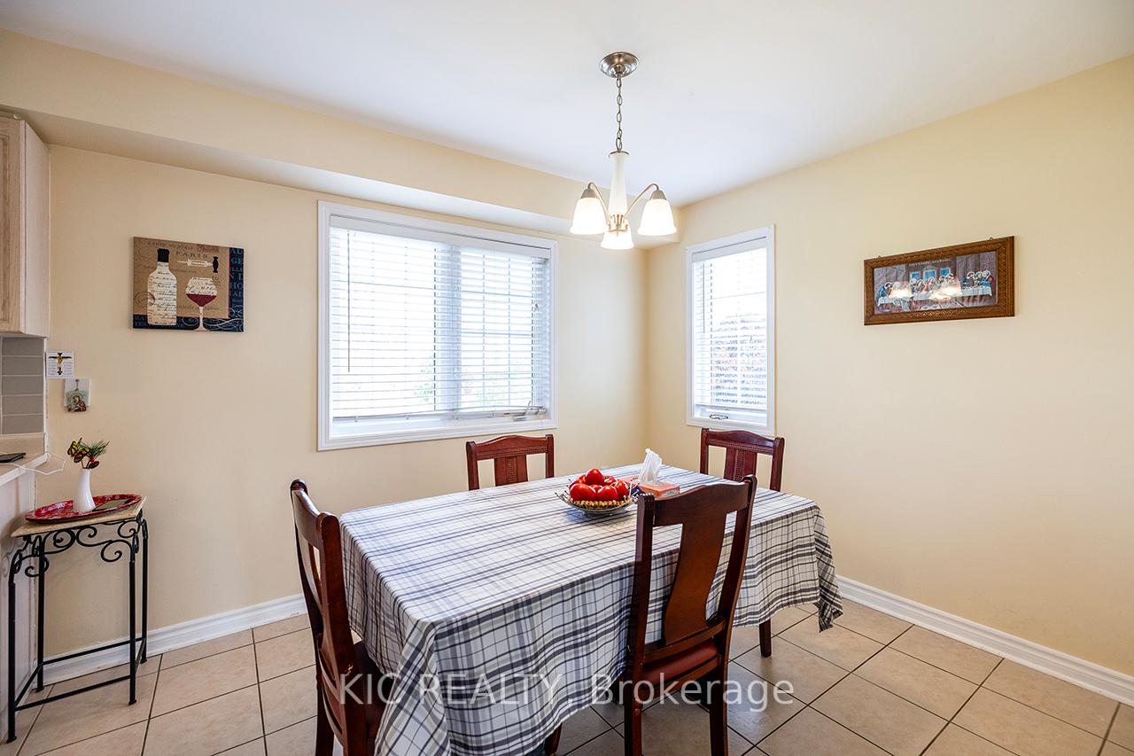 Photo 10 of 904 Bourne Crescent, Oshawa, Lakeview — HOMEH