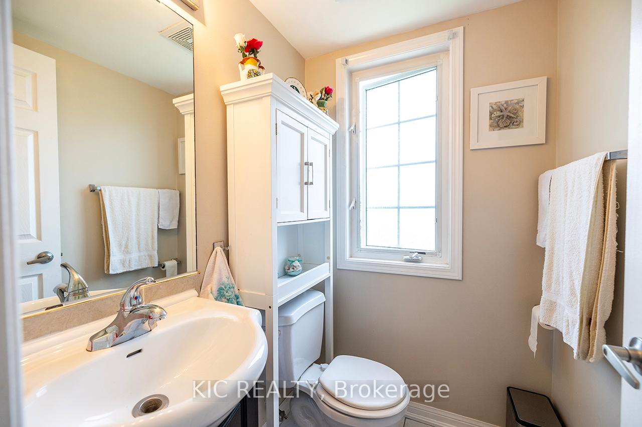 Photo 20 of 904 Bourne Crescent, Oshawa, Lakeview — HOMEH
