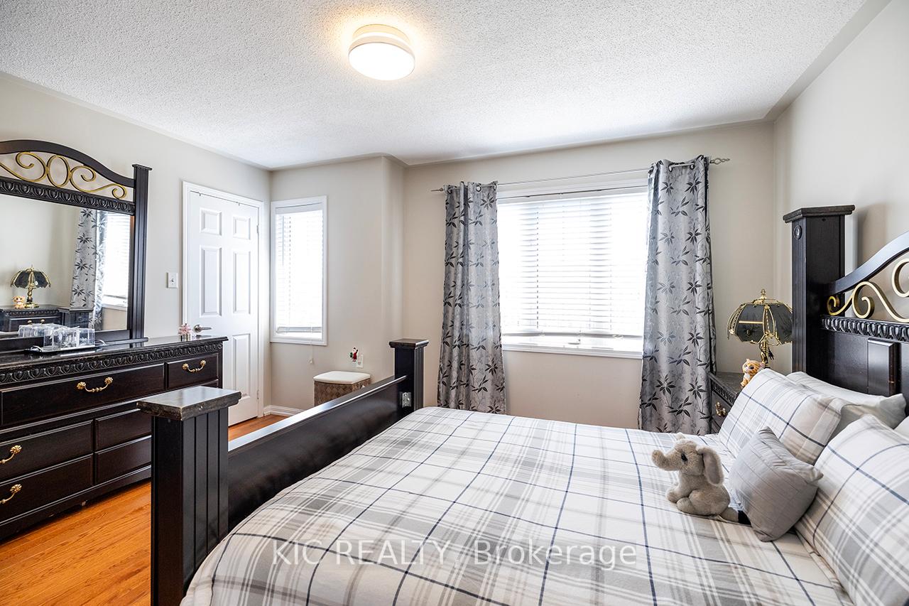 Photo 29 of 904 Bourne Crescent, Oshawa, Lakeview — HOMEH