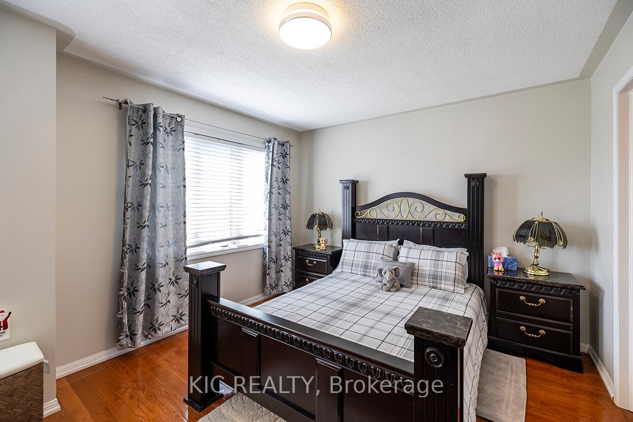 Photo 30 of 904 Bourne Crescent, Oshawa, Lakeview — HOMEH