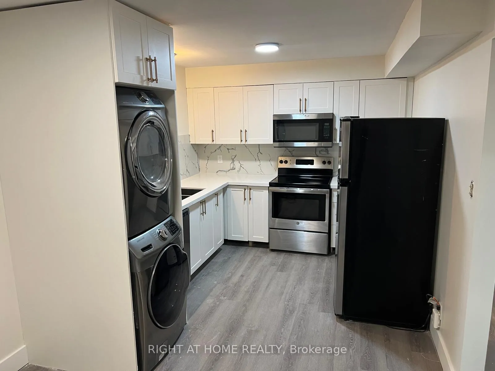 Photo 14 of 1337 Poprad Avenue S, Pickering, Bay Ridges — HOMEH
