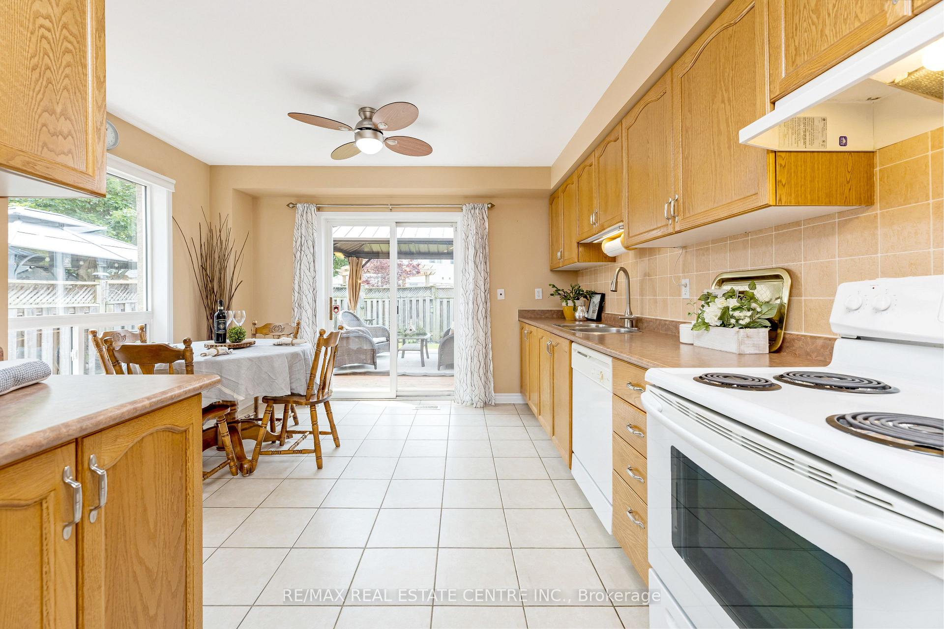 Photo 11 of 28 Coates Drive, Milton, Dempsey — HOMEH